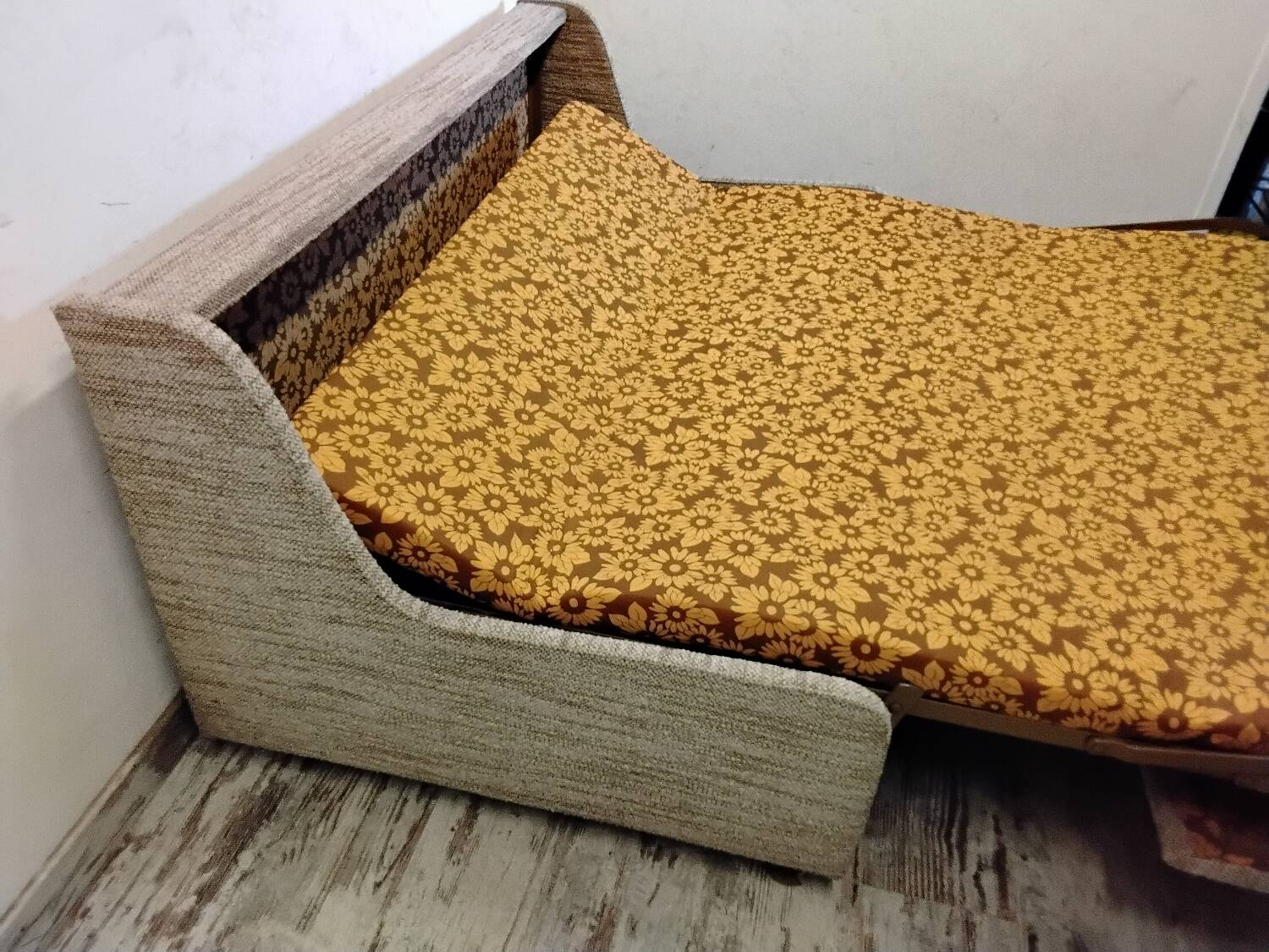 Convertible sofa, vintage Ducal bench