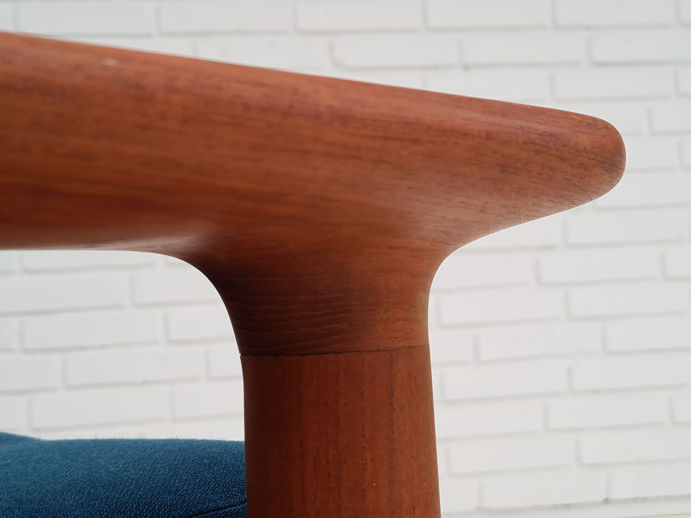 Canapé scandinave entièrement rénové, années 70, laine de meubles, teck