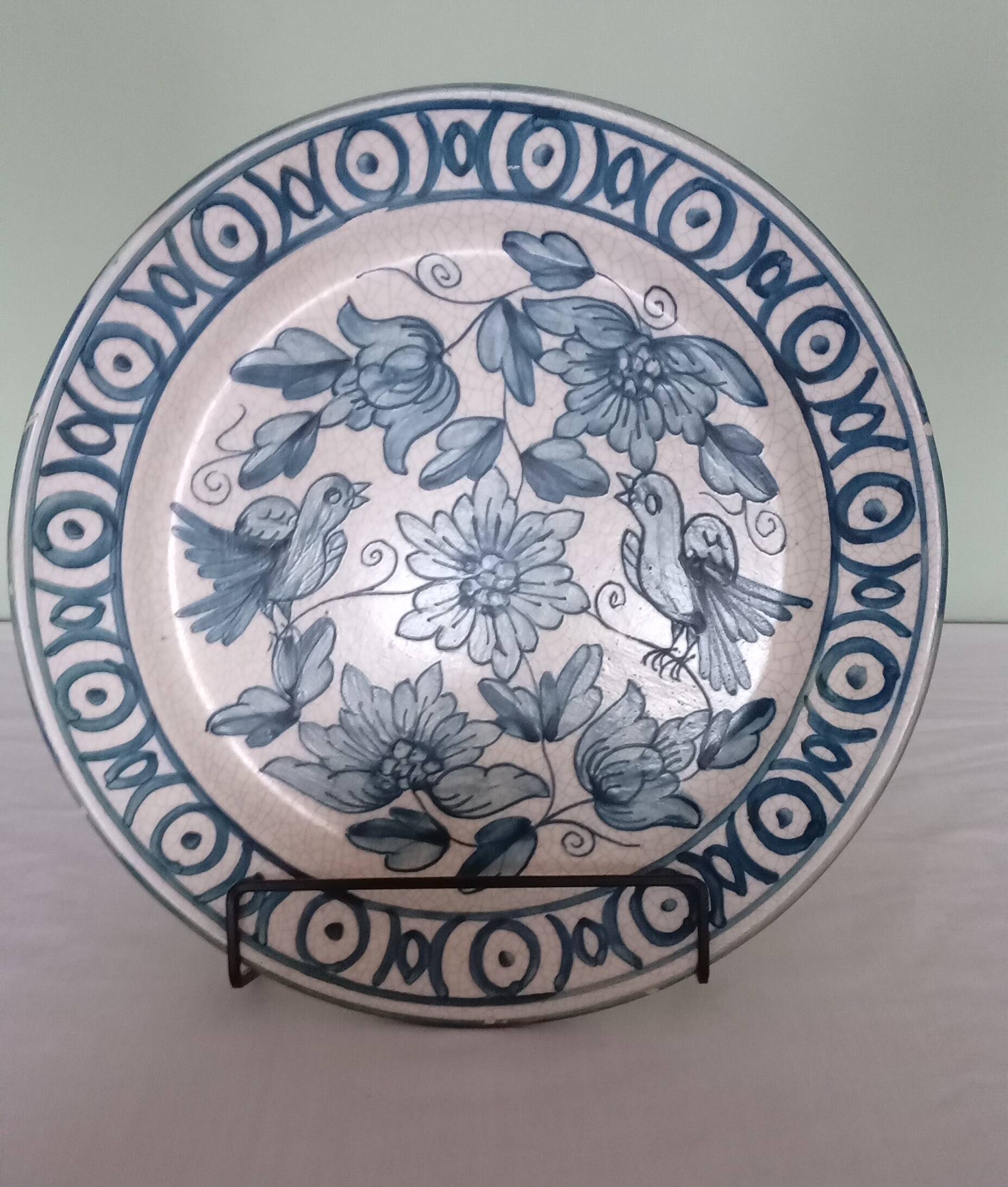 Lot of 10 pieces of vintage Spanish ceramics - Painted hanging crockery