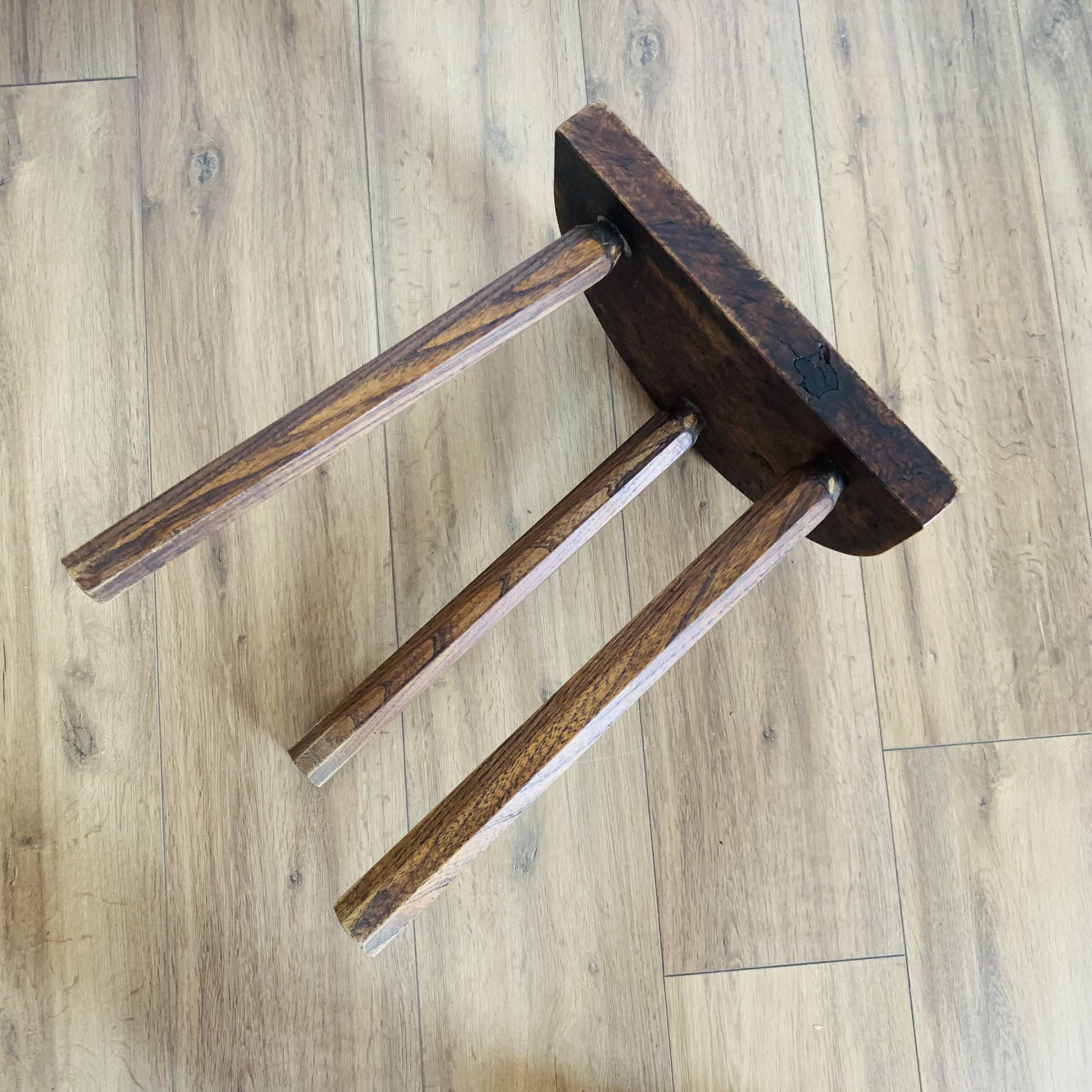 Tripod stool