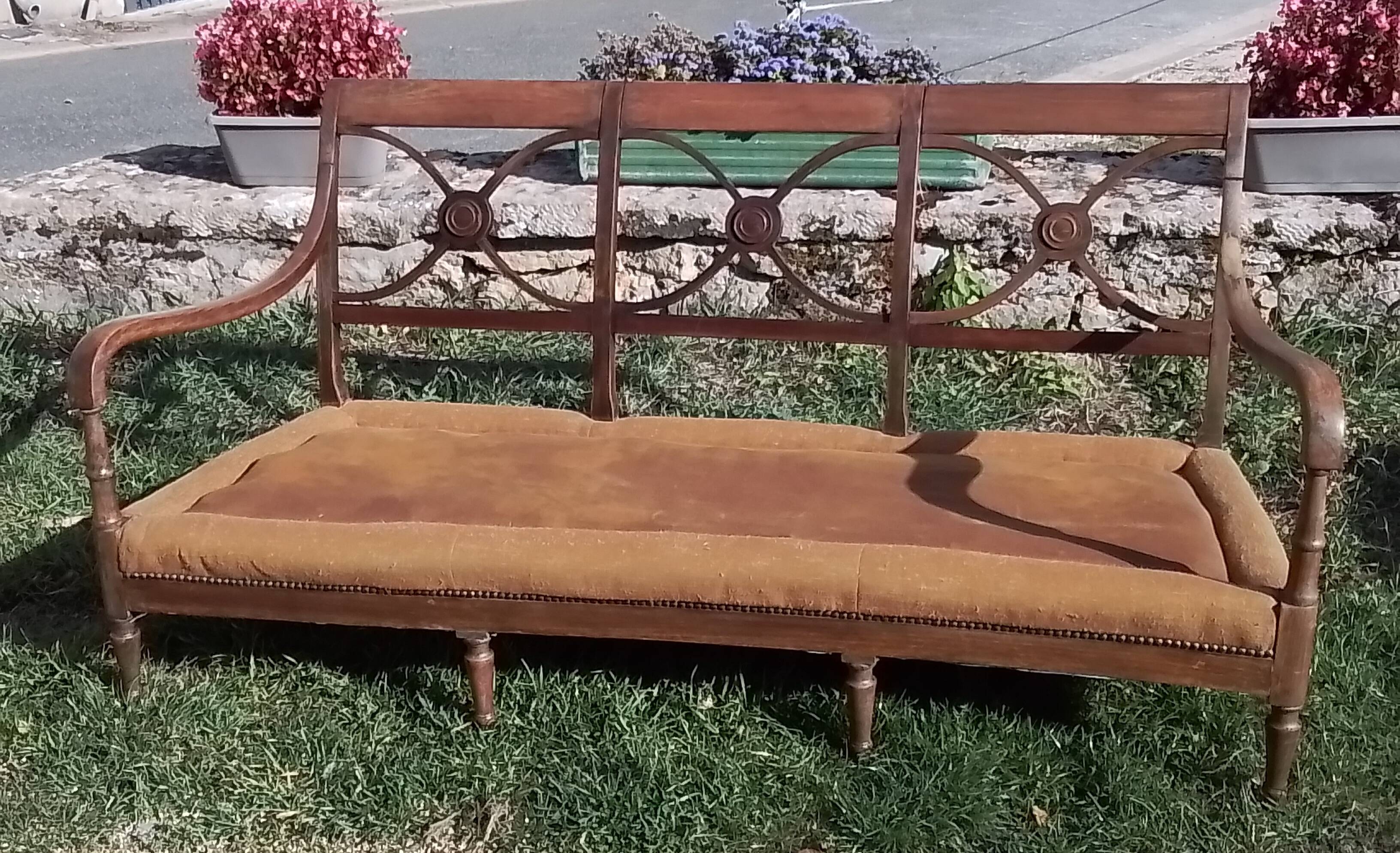 3-seater wooden sofa benches and feather seats