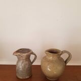 Set of 2 small pitchers