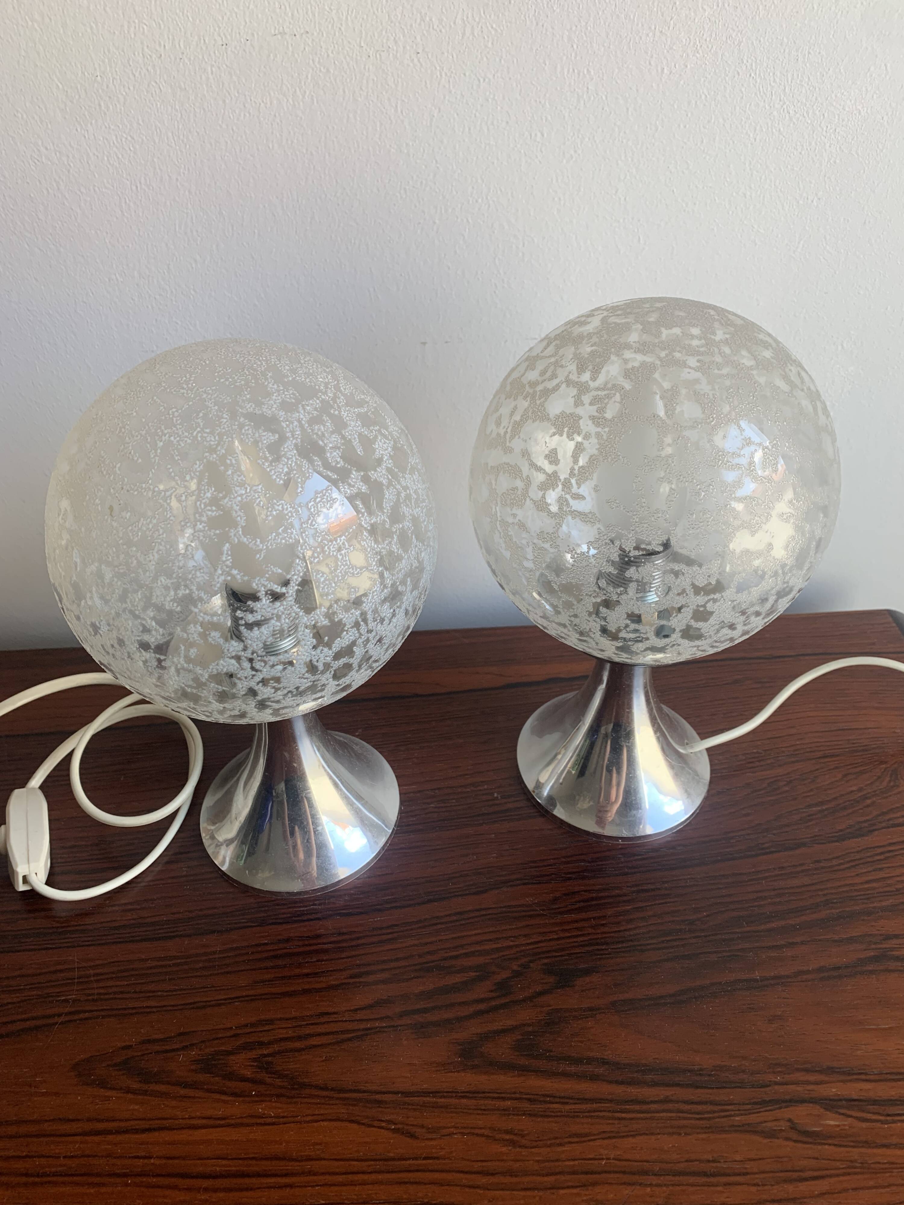 Pair of Mid-Century Chrome Table Lamps with Frosted Globe Shades – Space Ag