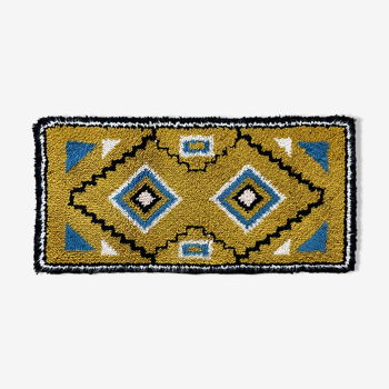 Tapis  vintage en laine jaune ocre Smyrna 97x50cm