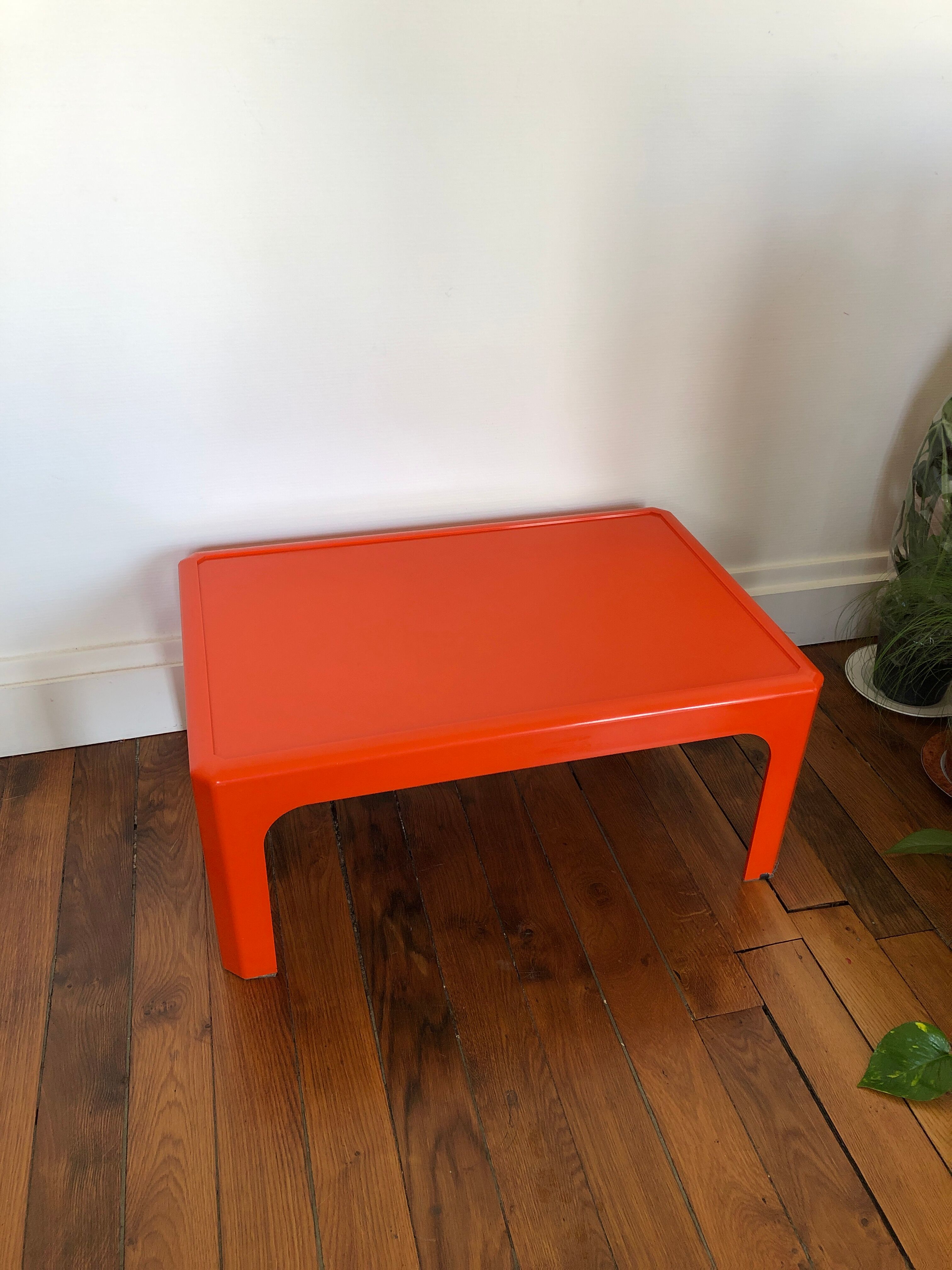 Orange coffee table 60's - 70's Gilac
