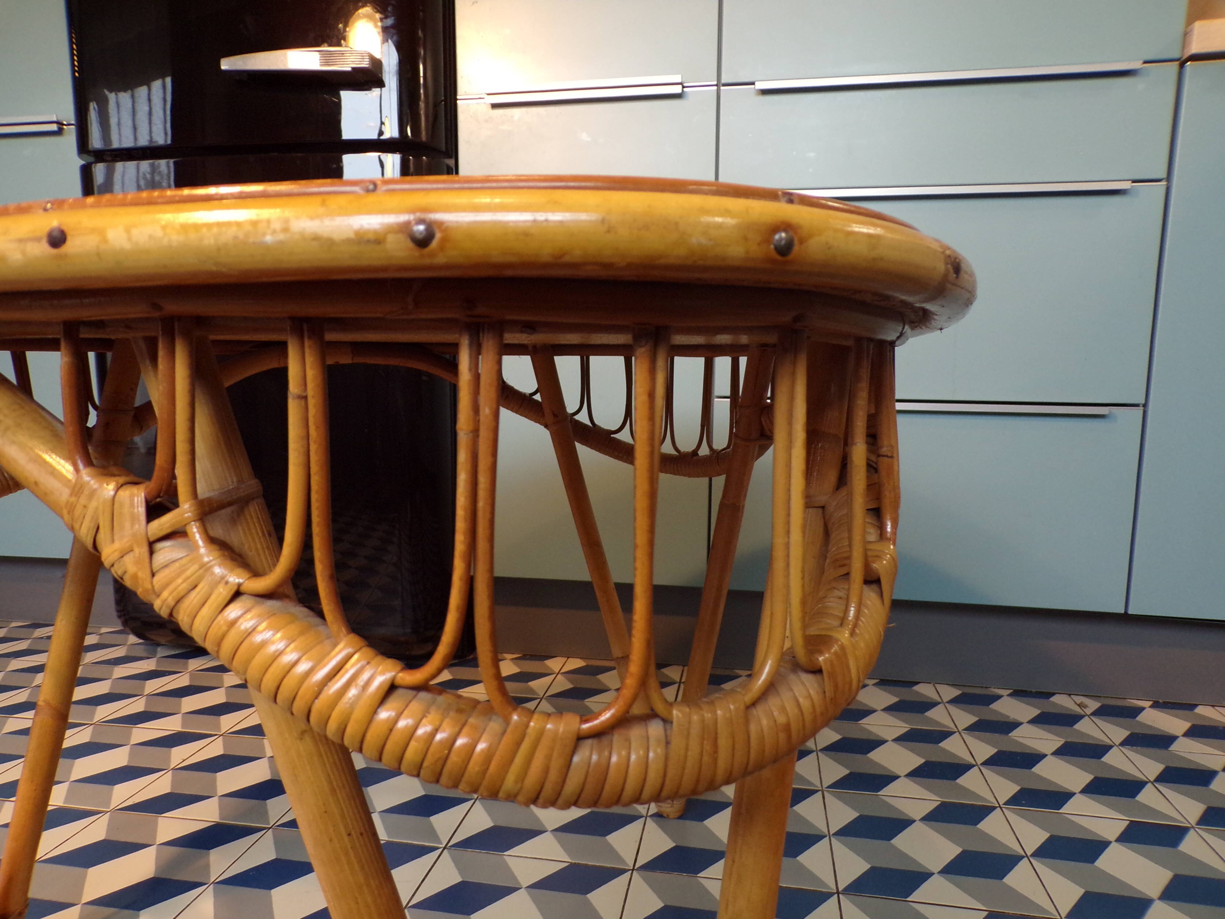 Tripod rattan coffee table, 79 cm per side