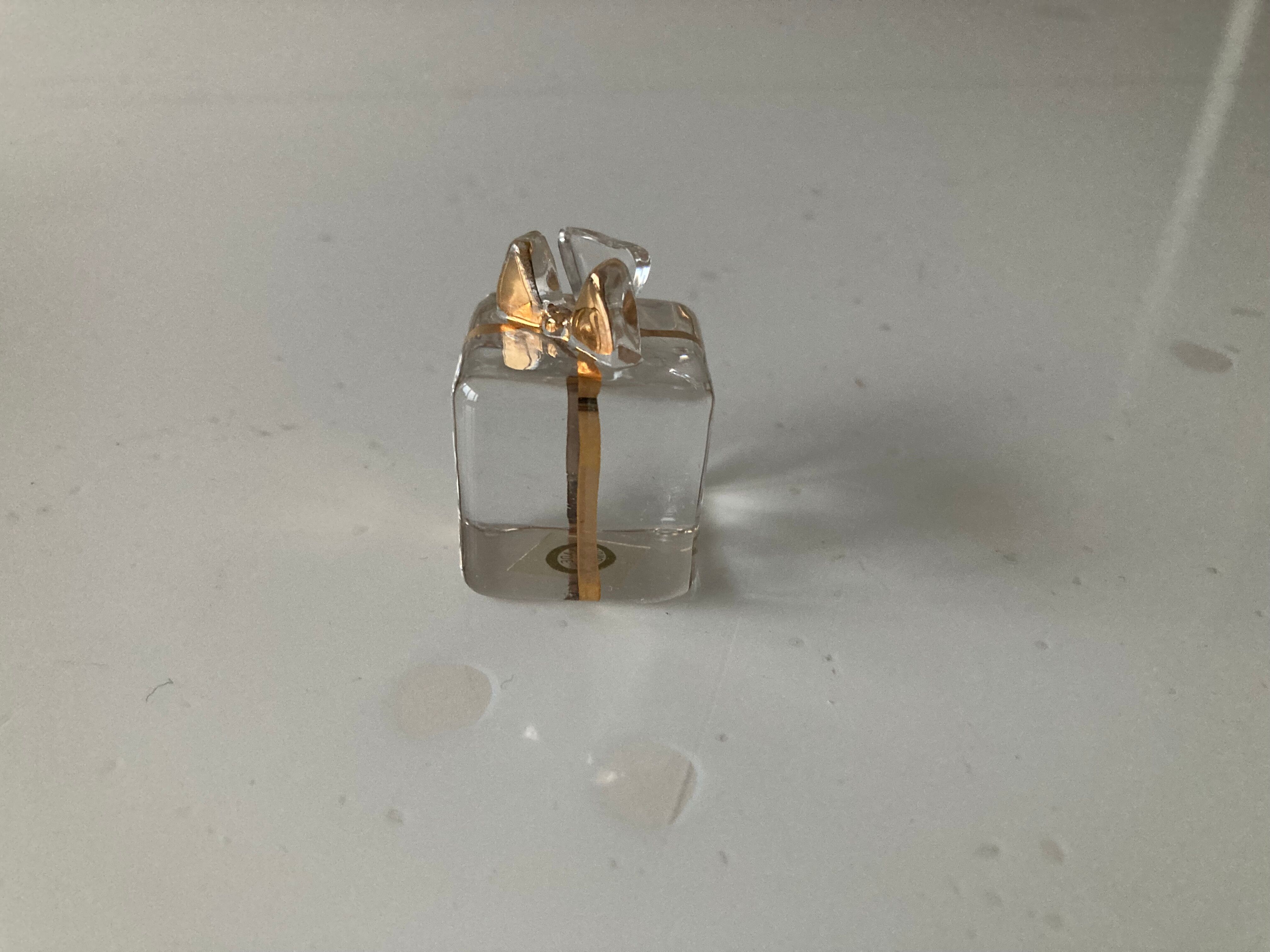 Menu holders or name tags