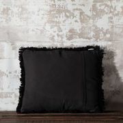 Coussin berbère noir en laine 40x50