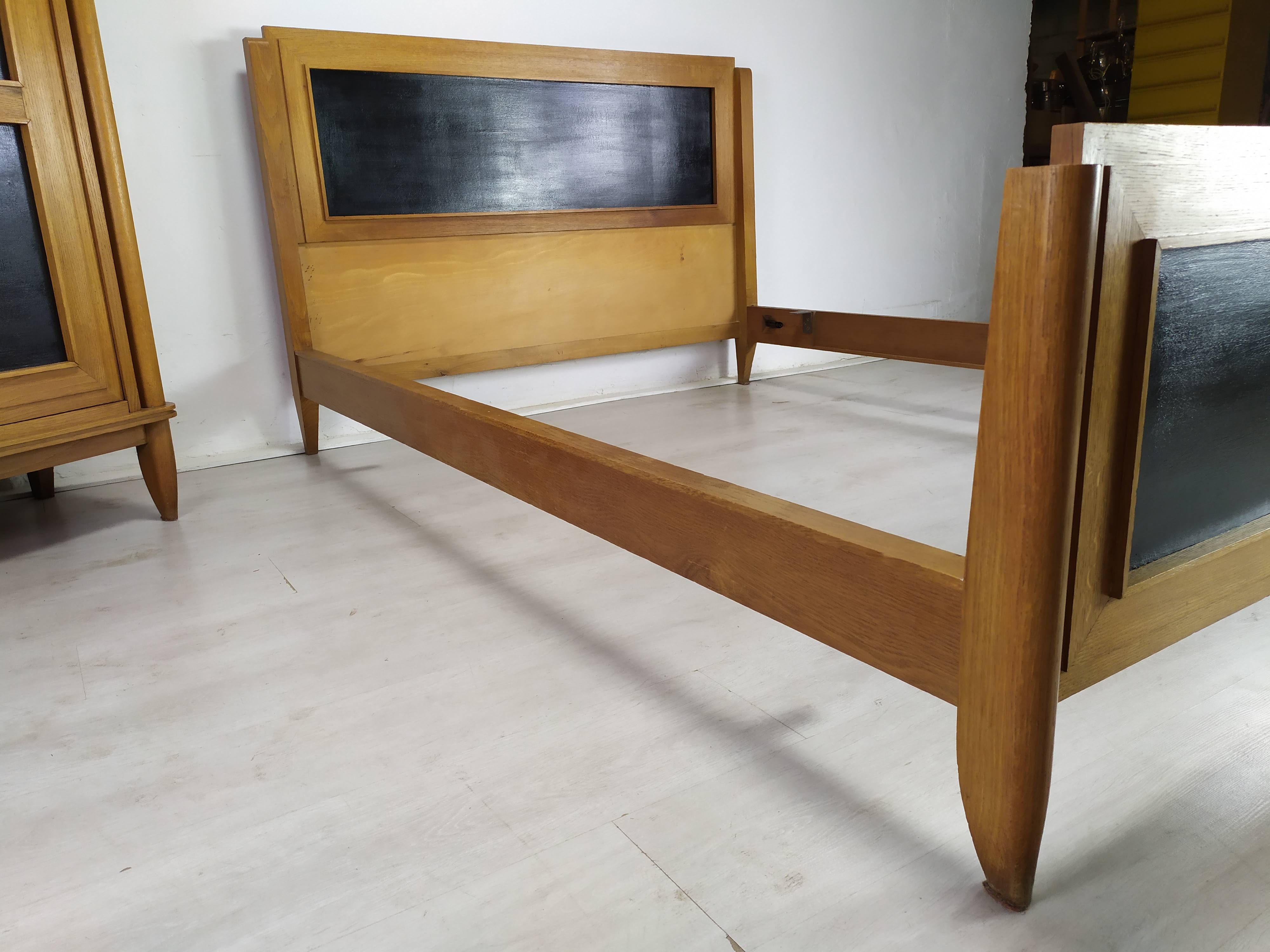 Vintage oak bed 140