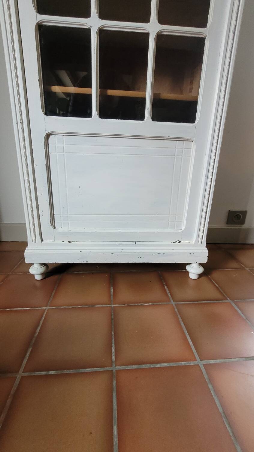 Armoire parisienne bonnetière vitrée