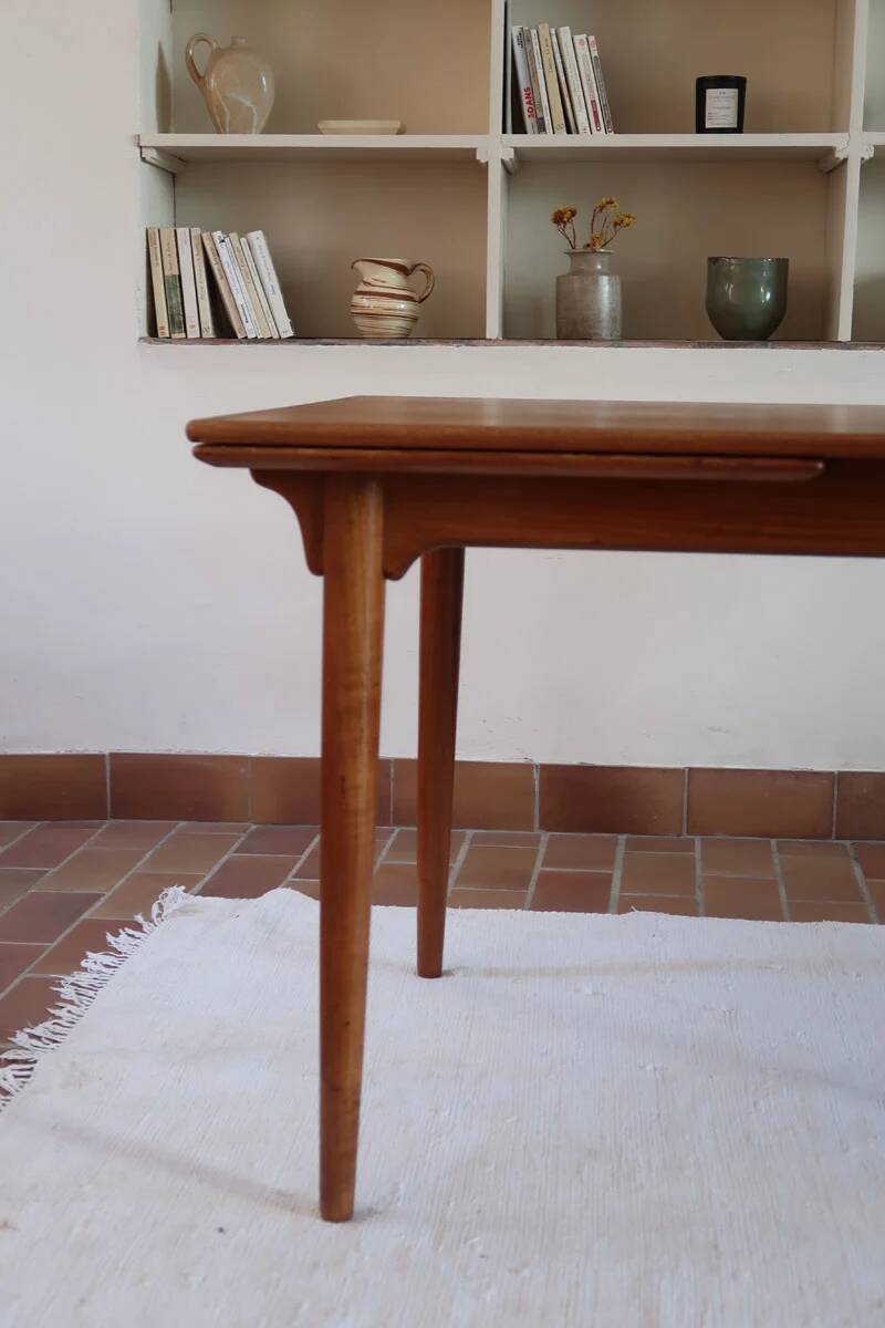 Table à manger scandinave extensible en teck années 60