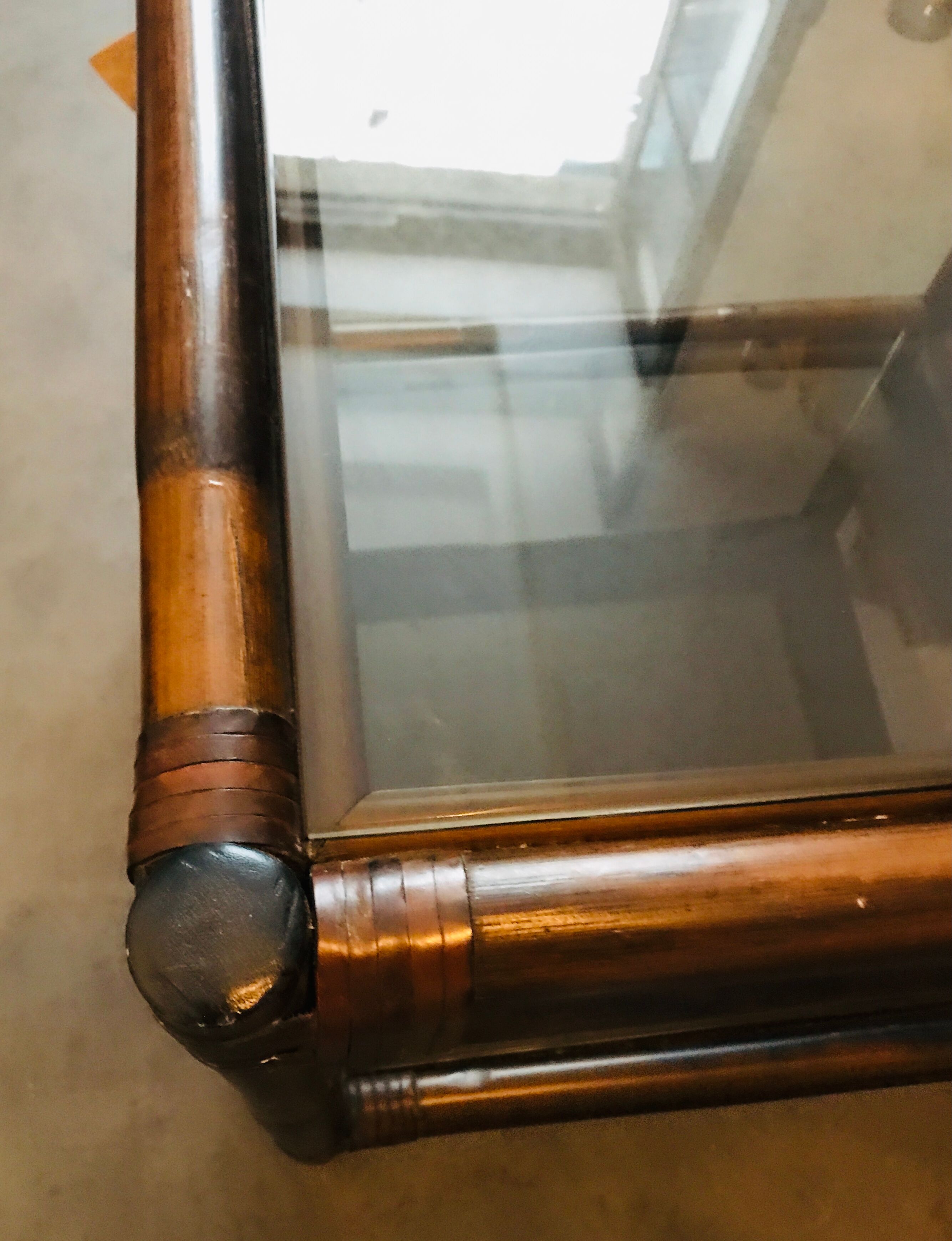 Table basse bambou et plateaux verre fumé