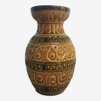 Ocher vase from the 70s Bay Keramik