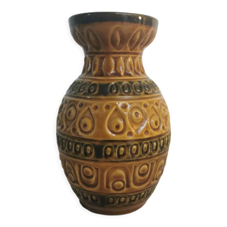 Ocher vase from the 70s Bay Keramik