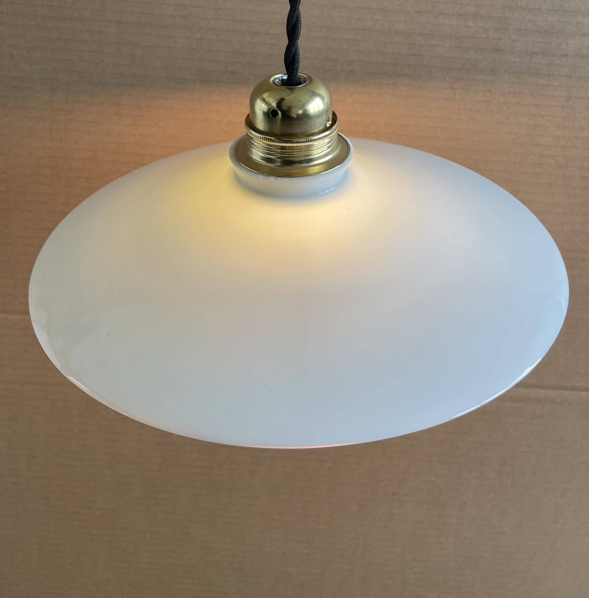 Suspension opaline ancienne