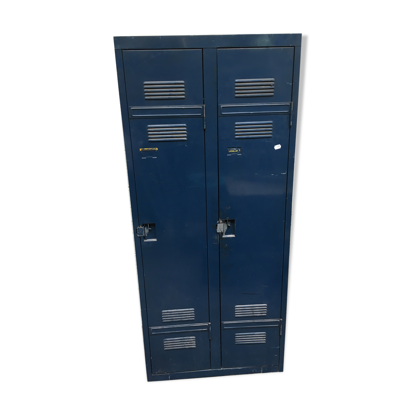 Locker room industrial