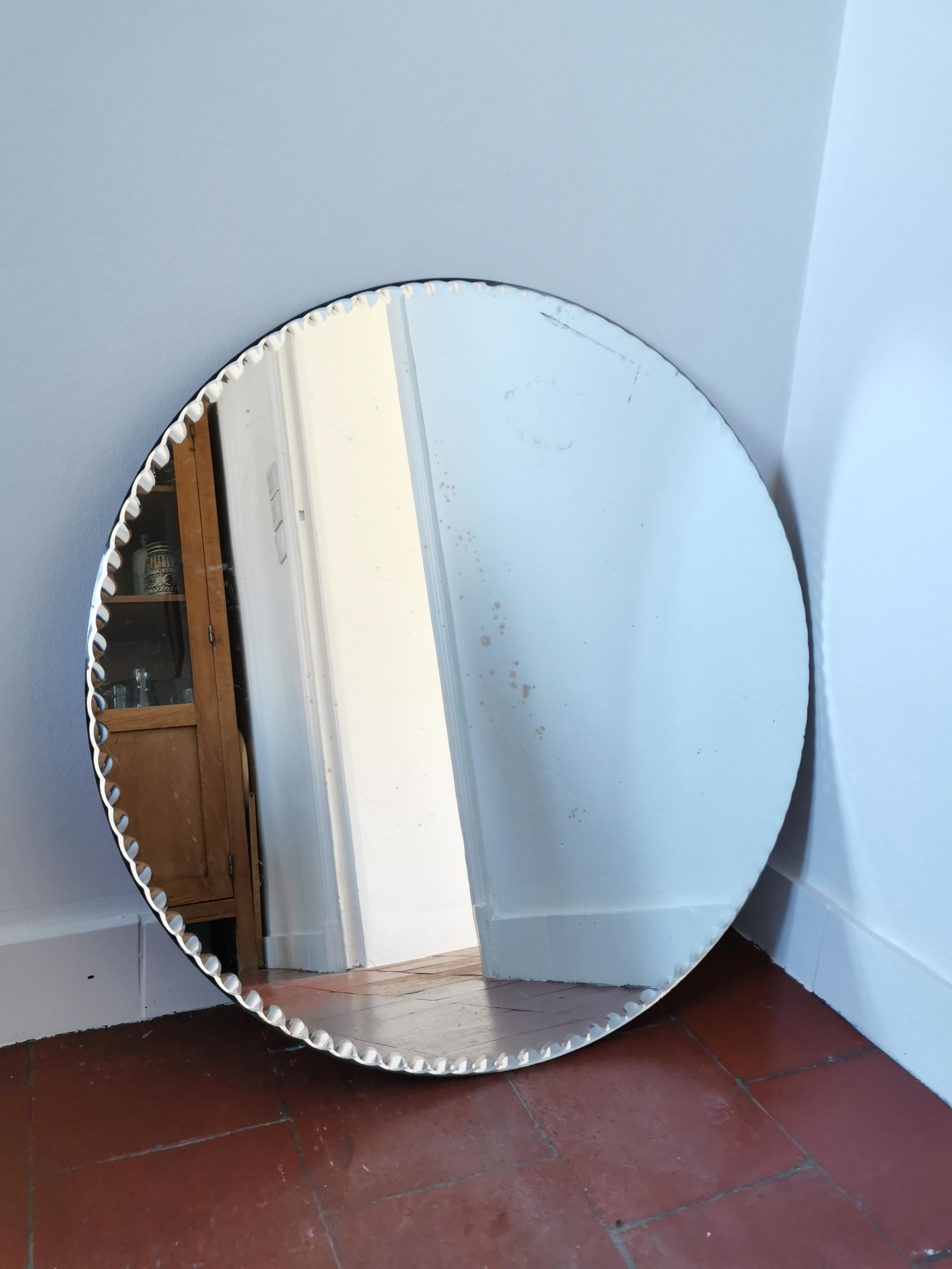 Round beveled mirror 59 cm
