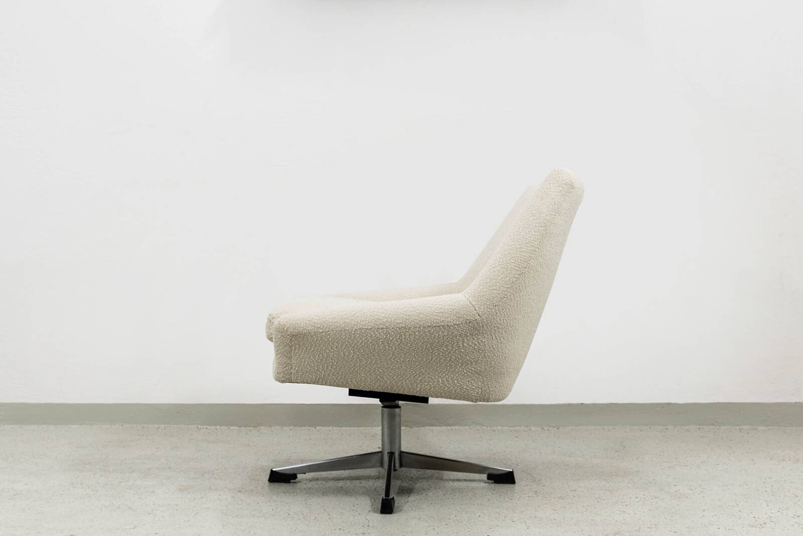 Vintage Swivel Lounge Chair, German, 1970s