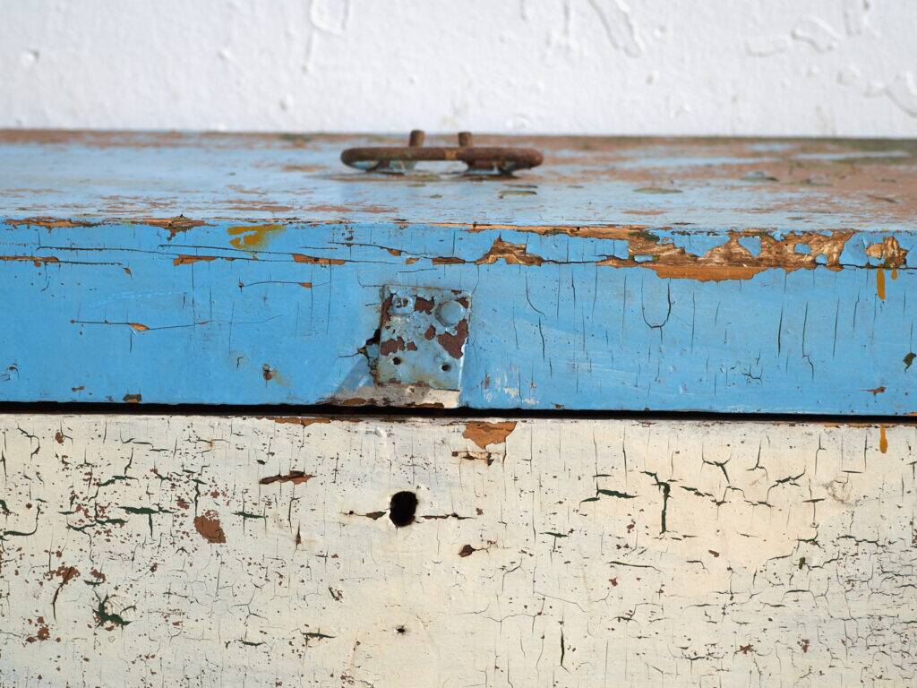 Small antique painted pine chest – Poland, around 1930