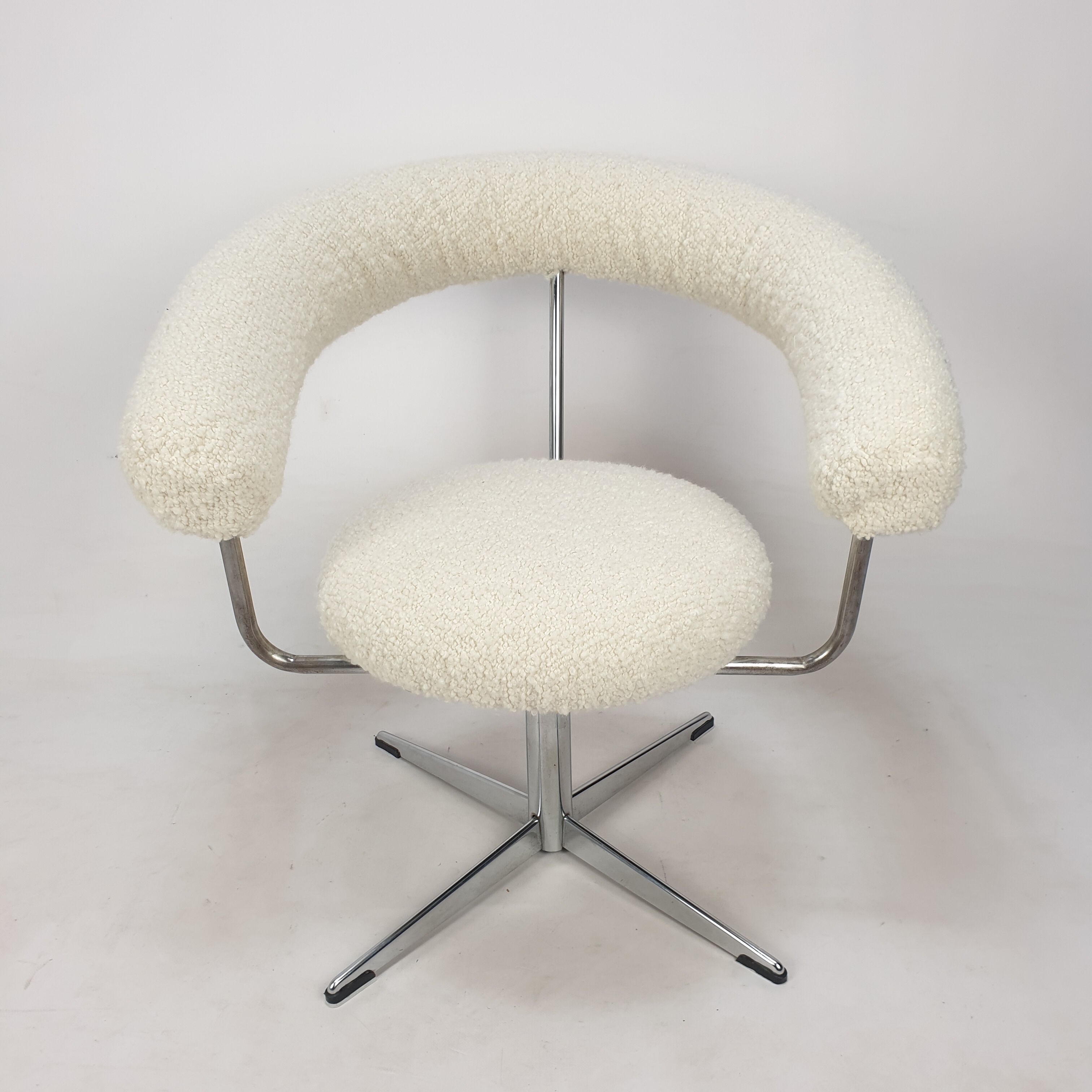 Ensemble de 2 fauteuils ronds, années 1970