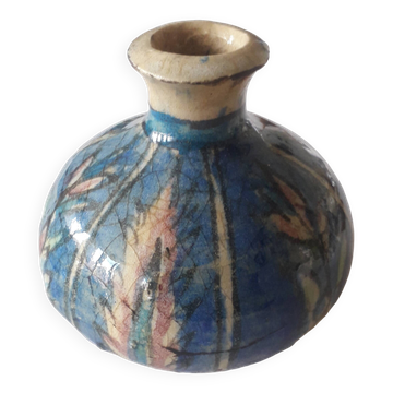 Very original old vase with floral decoration