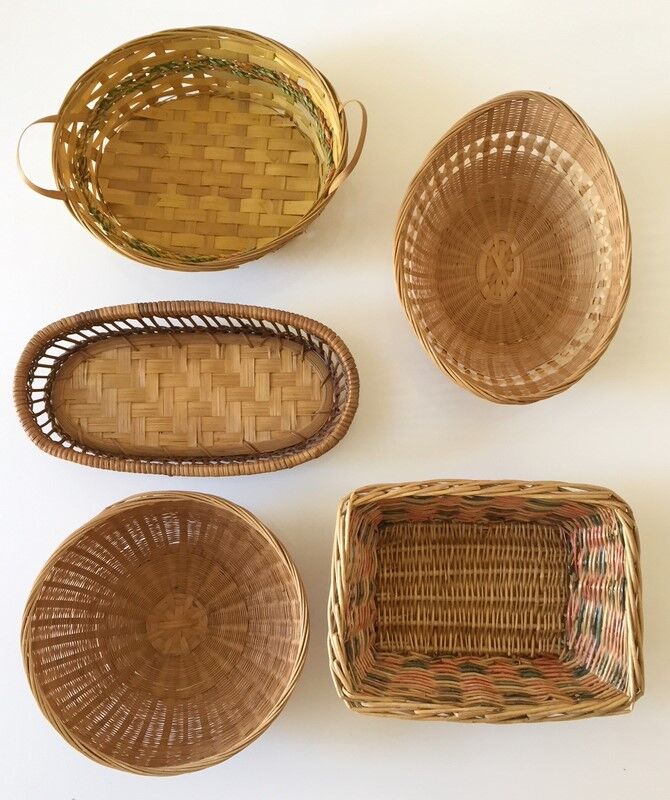 Lot of 5 vintage wicker baskets