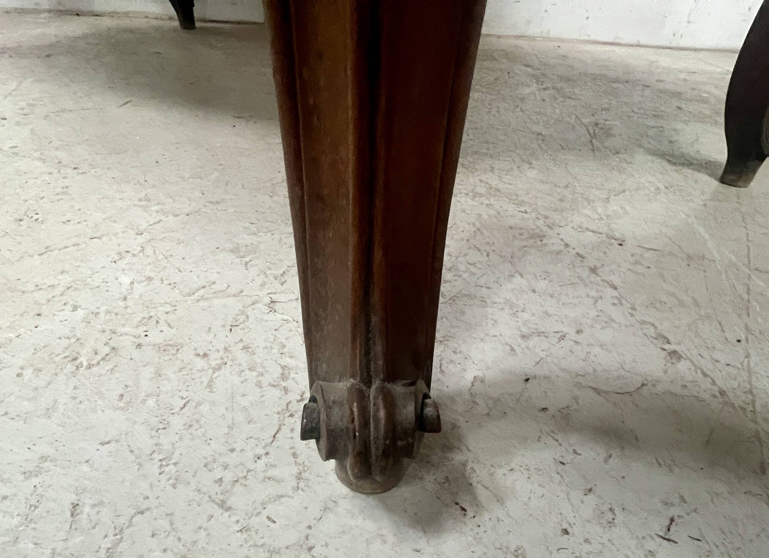 Louis XV style desk in solid walnut, 19th century