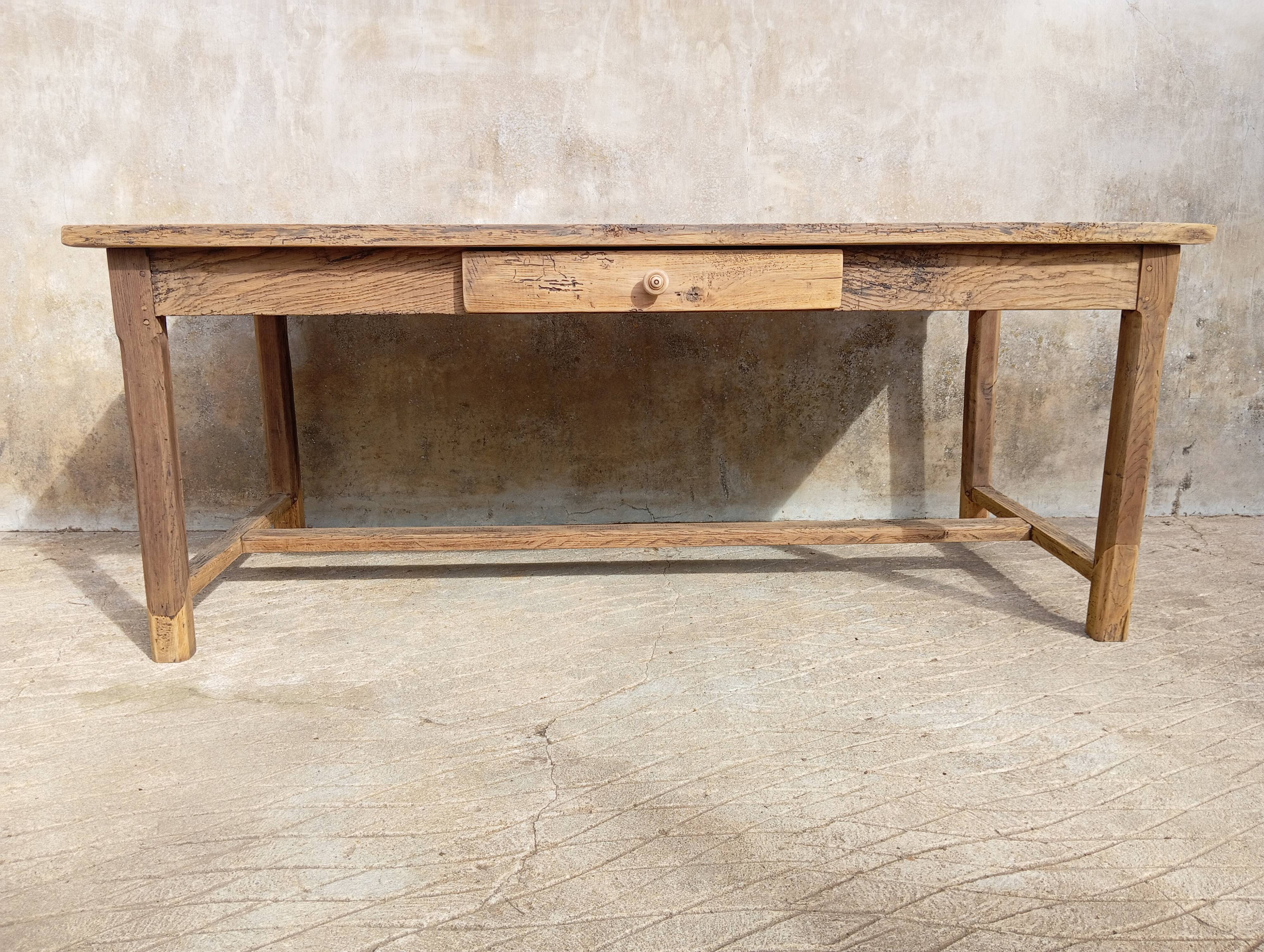 Farm table