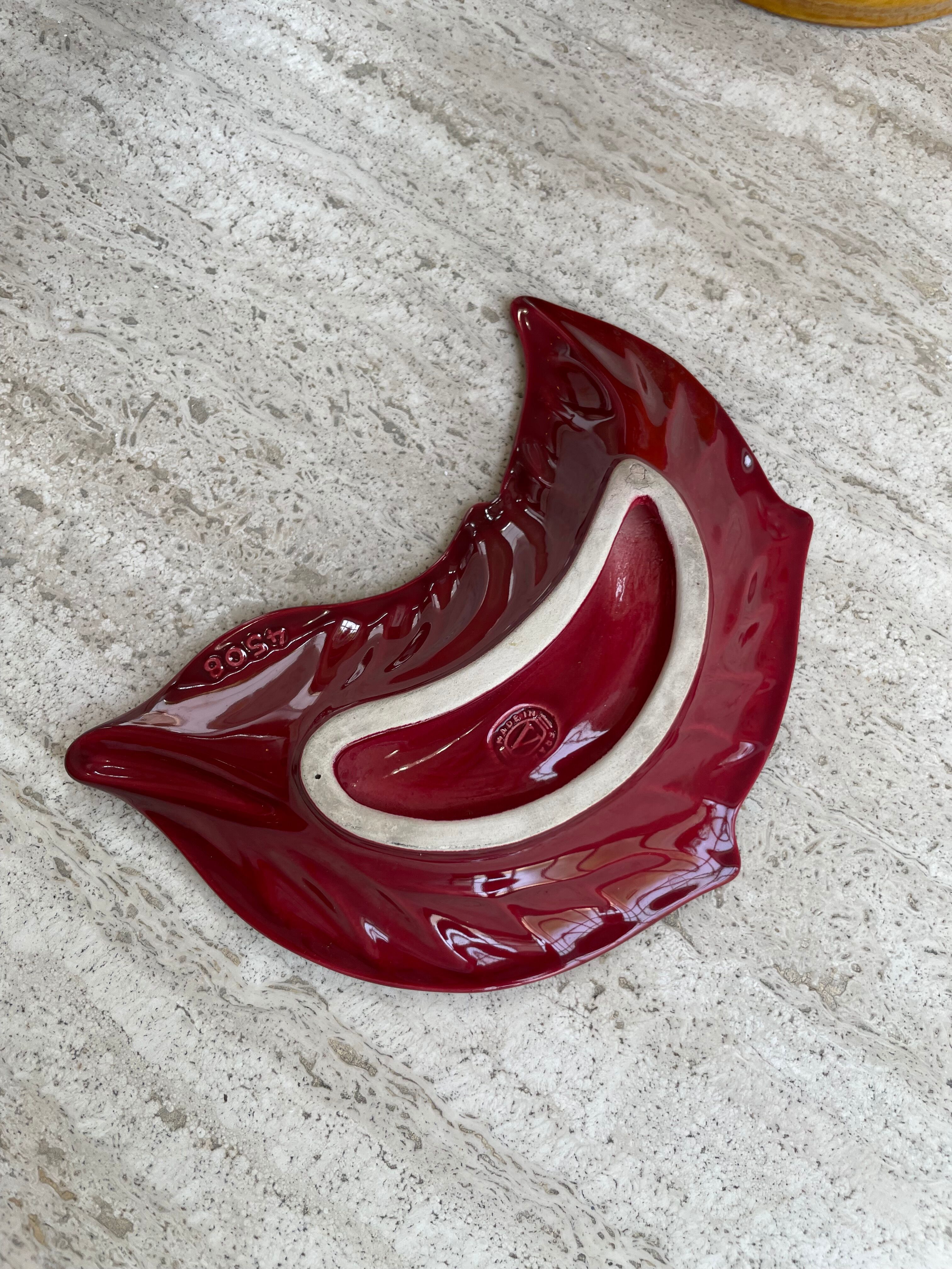 Dull leaf Vallauris red burgundy