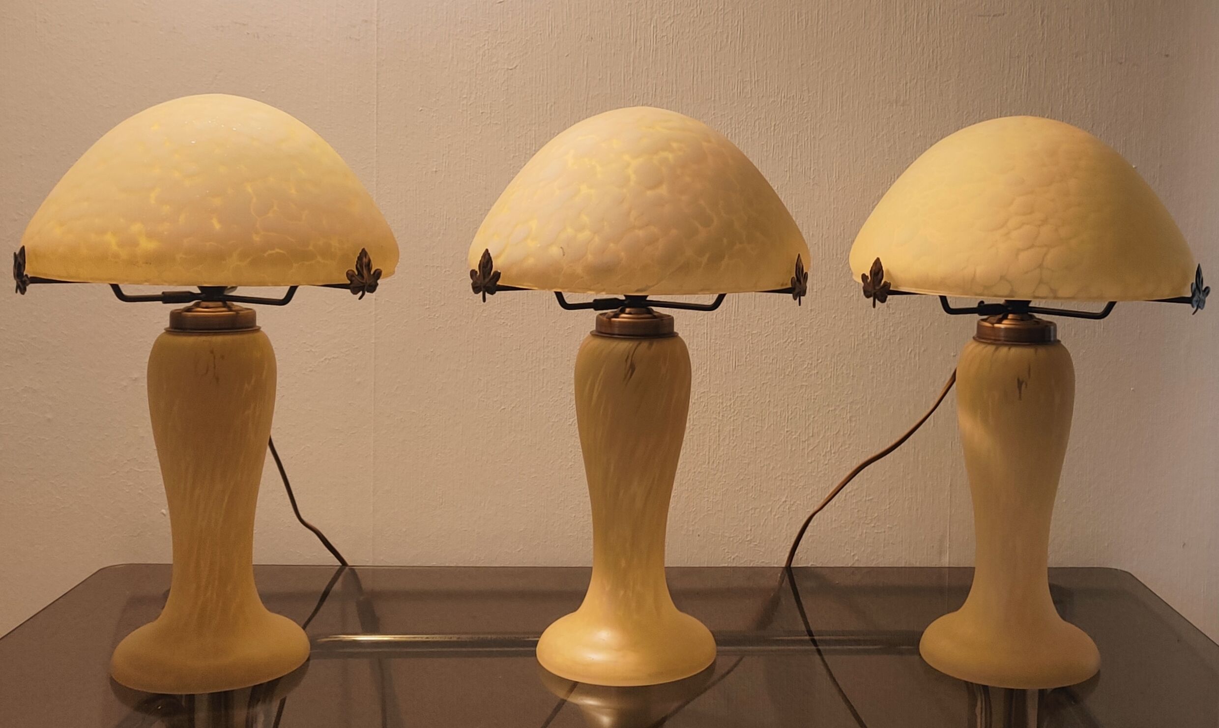 Mushroom trio lamps in glass paste 1980
