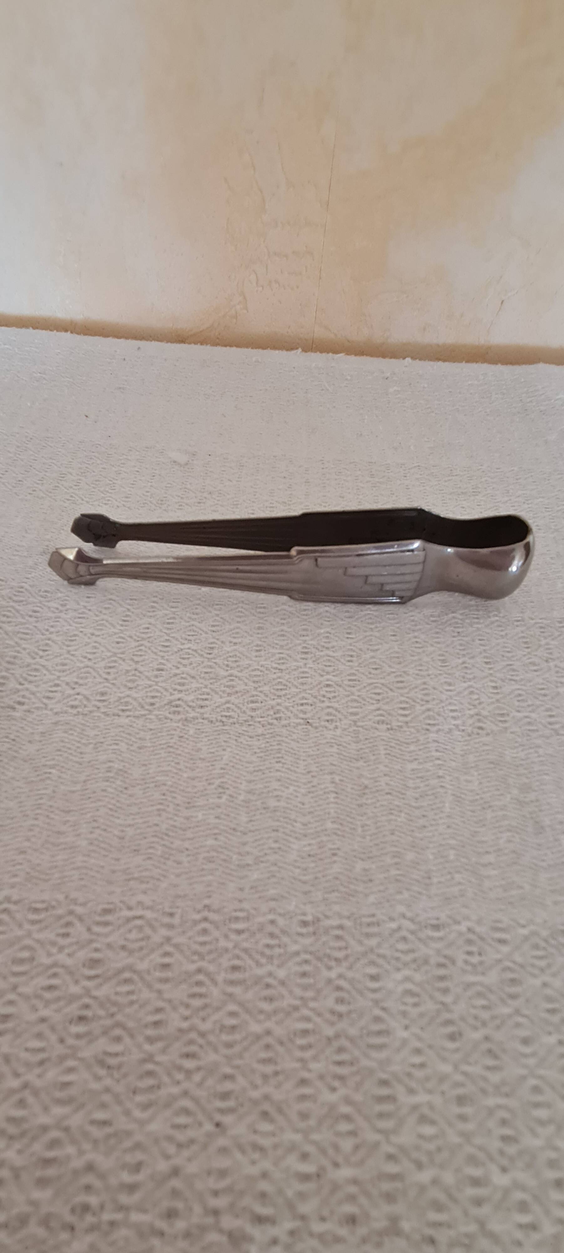Sugar tongs
