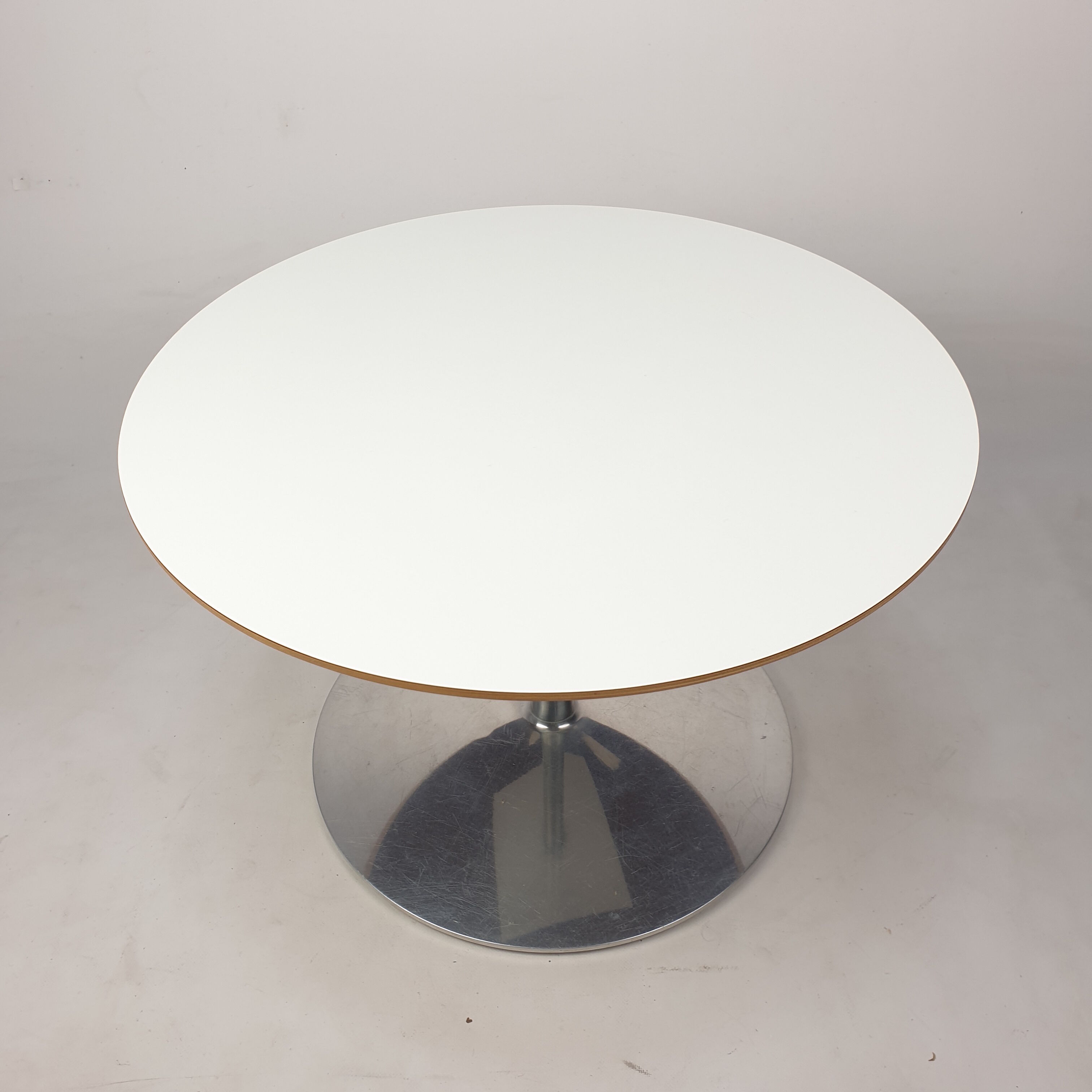 Round Coffee Table by Pierre Paulin for Artifort, 1990s