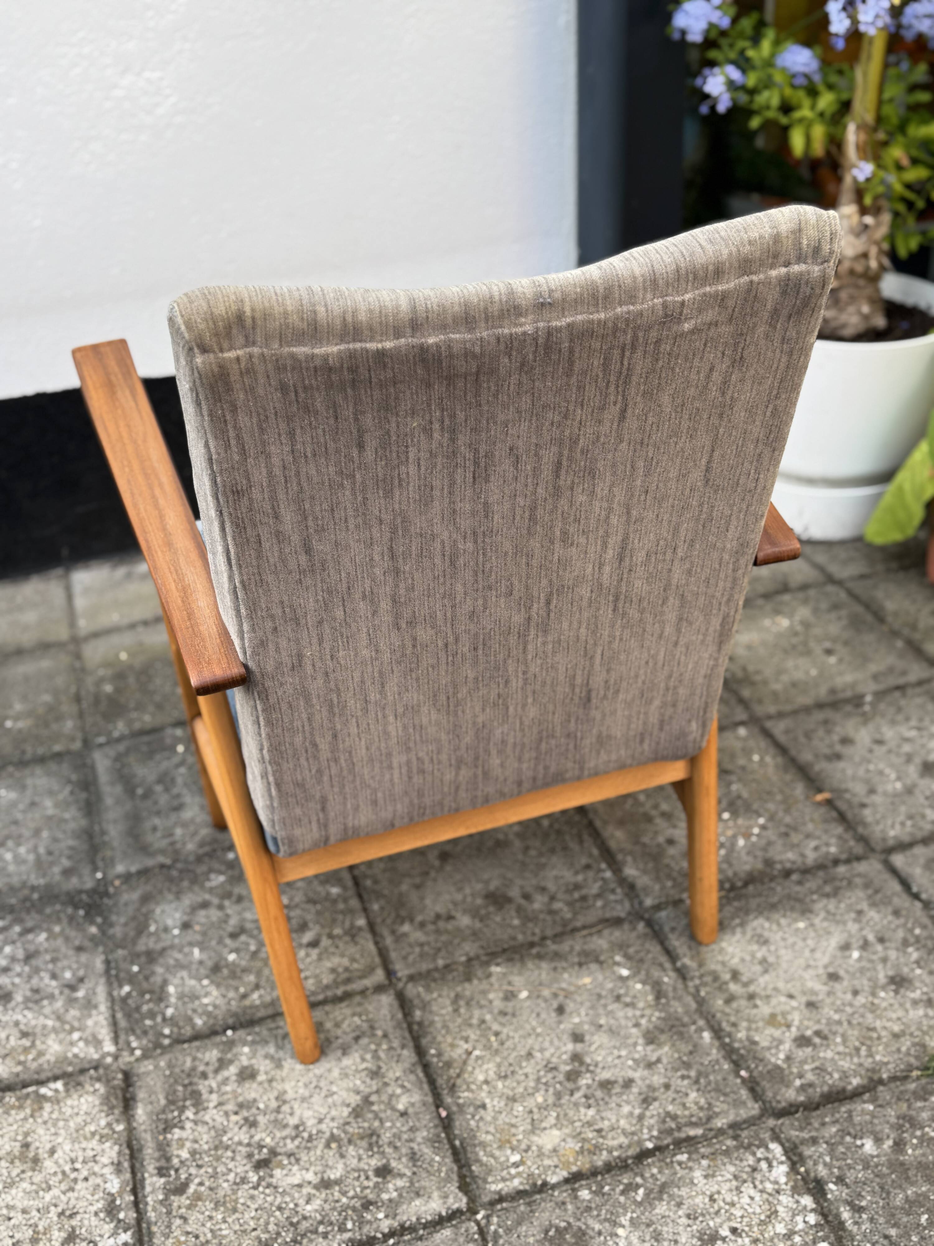 Vintage Mid Century Modern Arm Chair