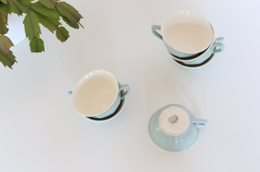 Set of 6 cups of the 1950s, the pottery of Sarreguemines