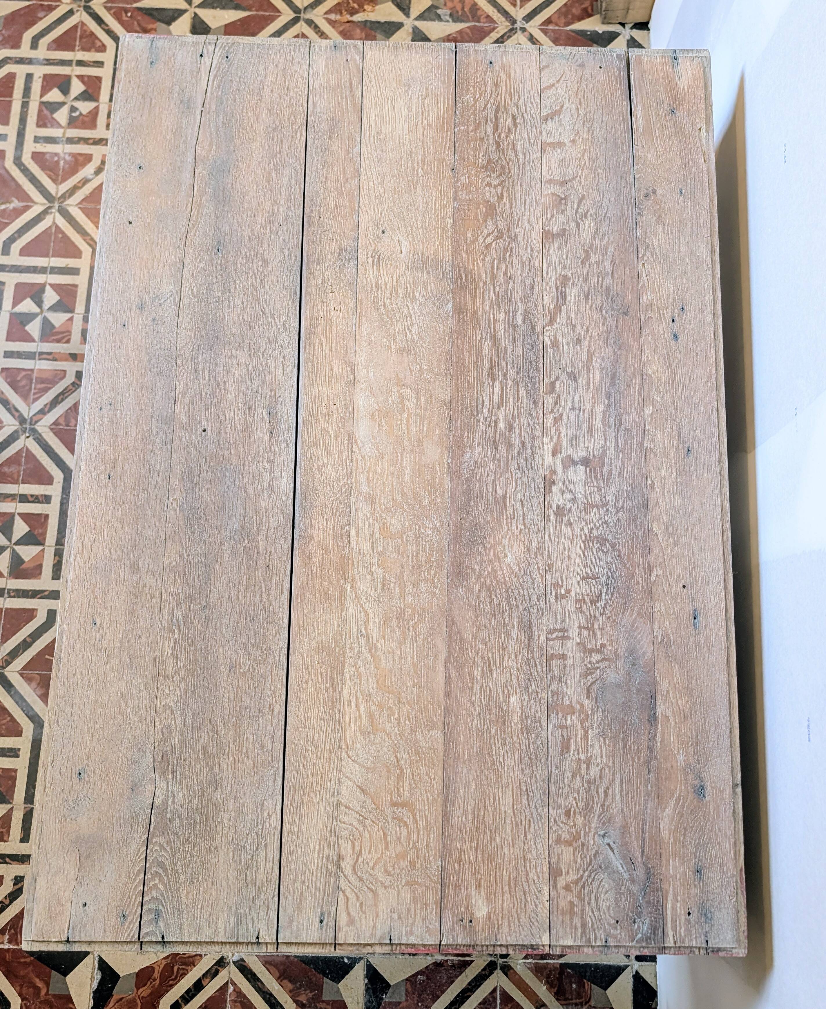 Farmhouse coffee table in oak