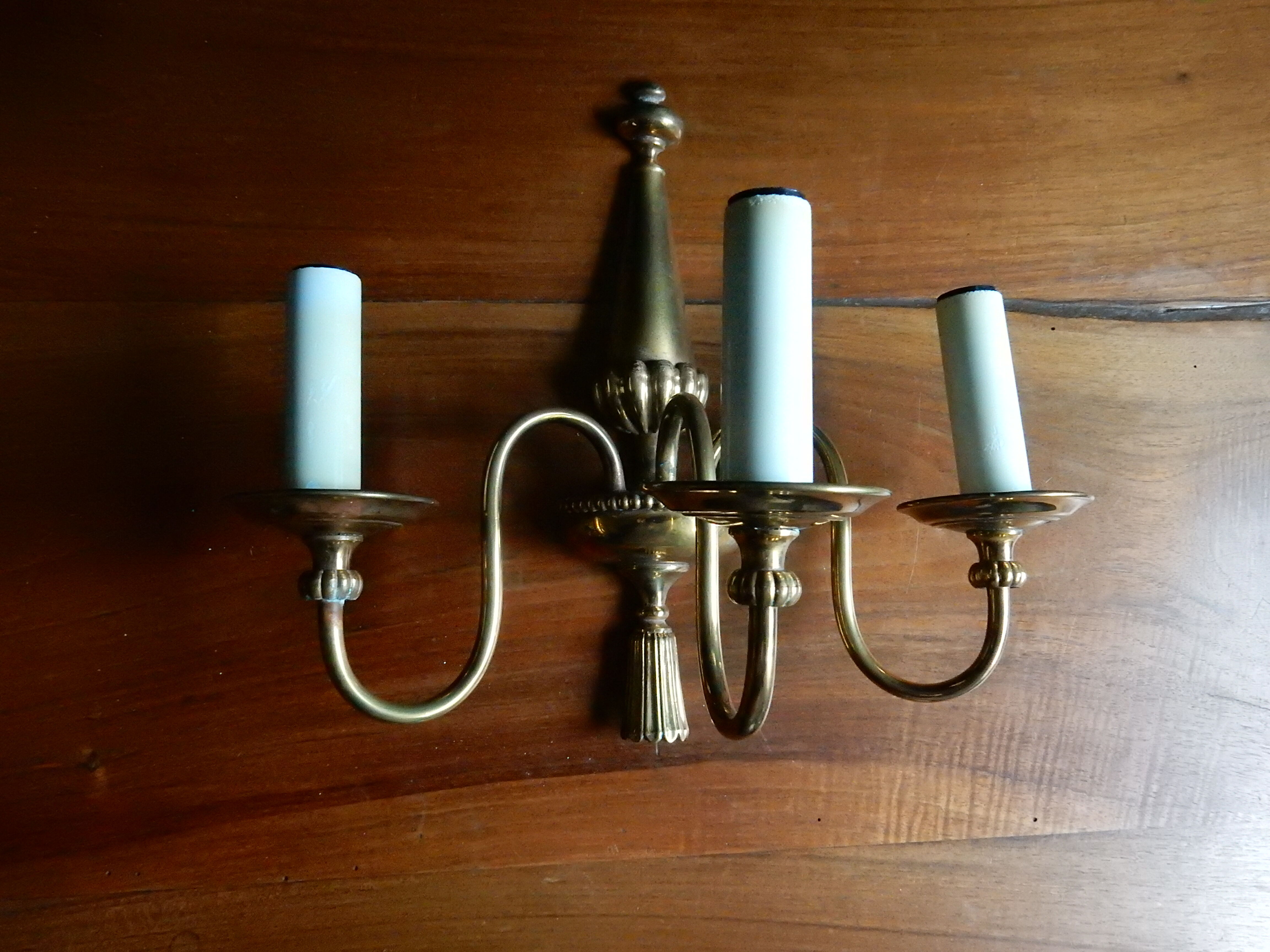 Brass wall chandelier 3 burners