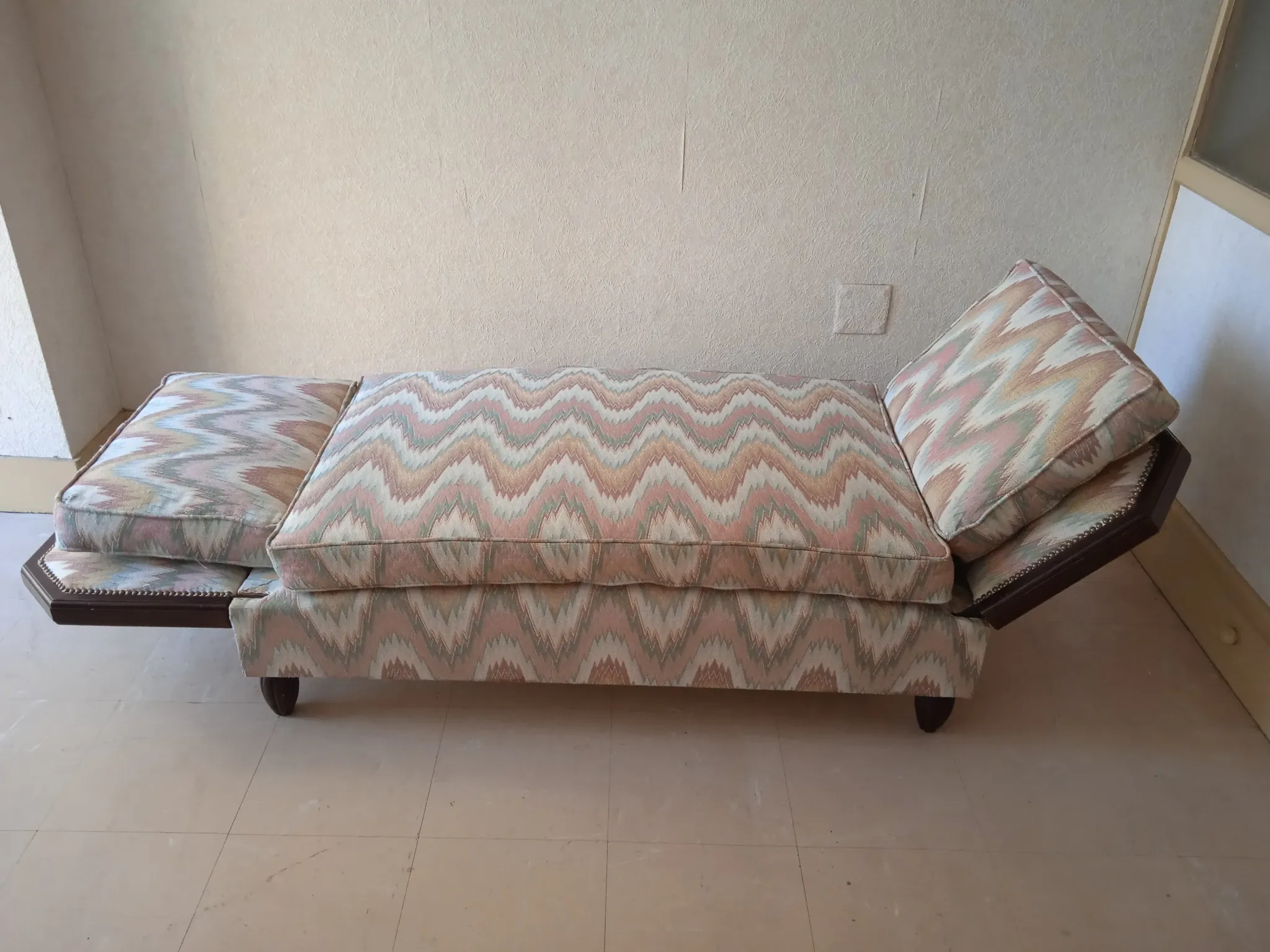 Hirondelle Bench