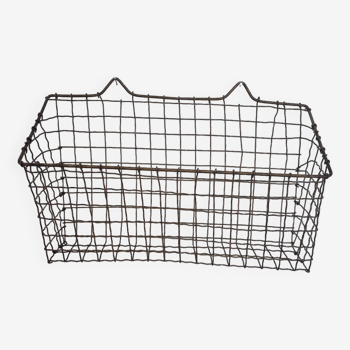 Metal basket basket wire mesh vintage brass mail storage wall magazine magazine holder