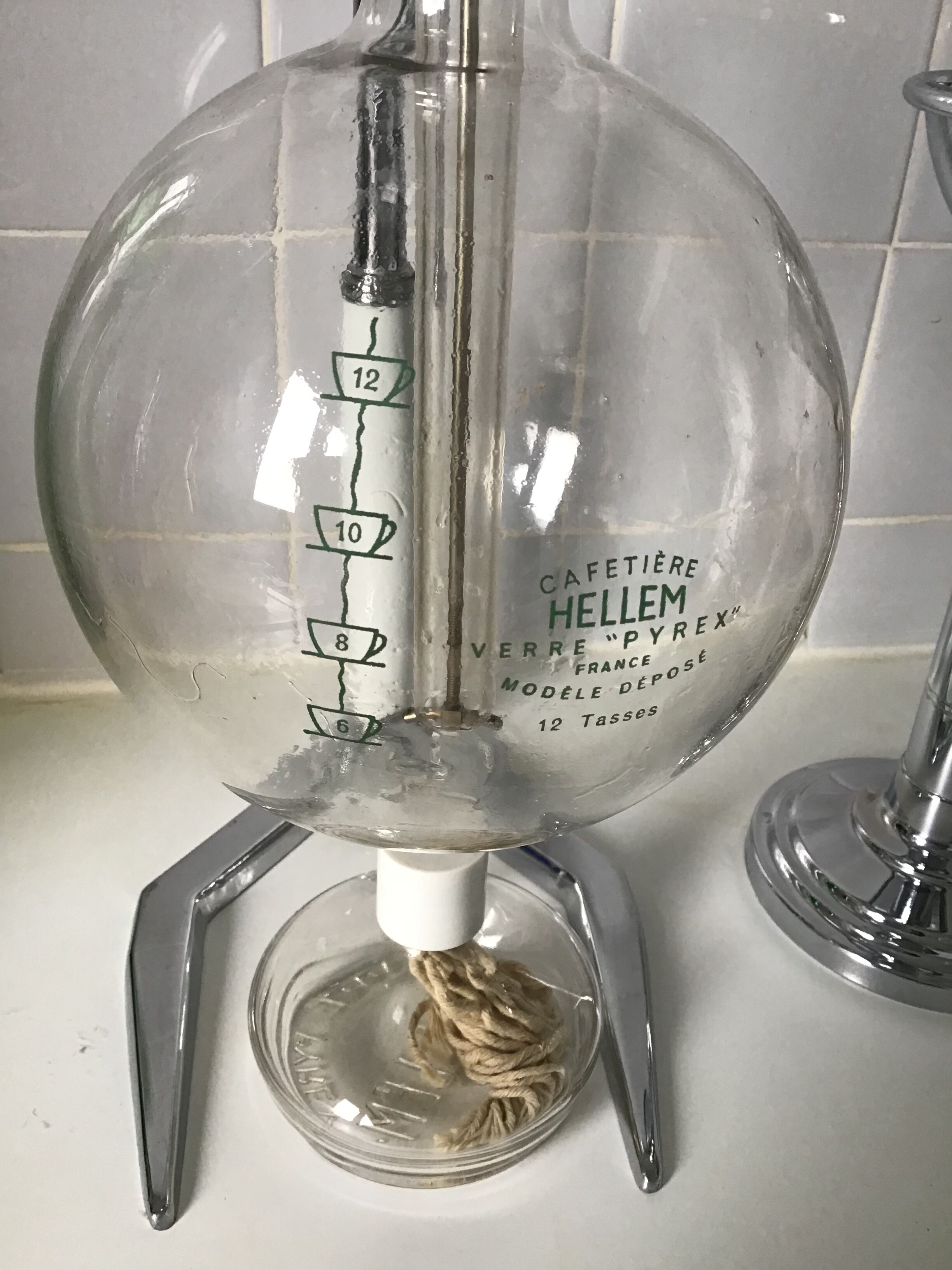 Hellem vacuum coffee maker 6a12 cups complete with its tulip chrome holder