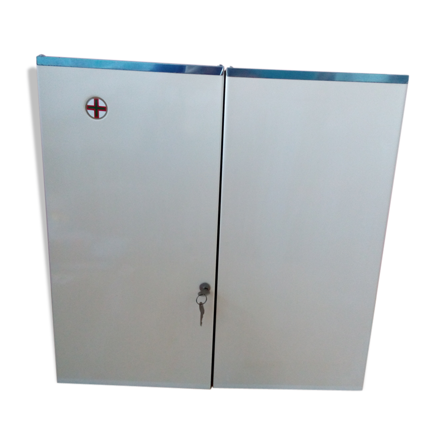 Medicine Cabinet in white lacquered metal