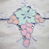 Multicolored embroidered round sheet