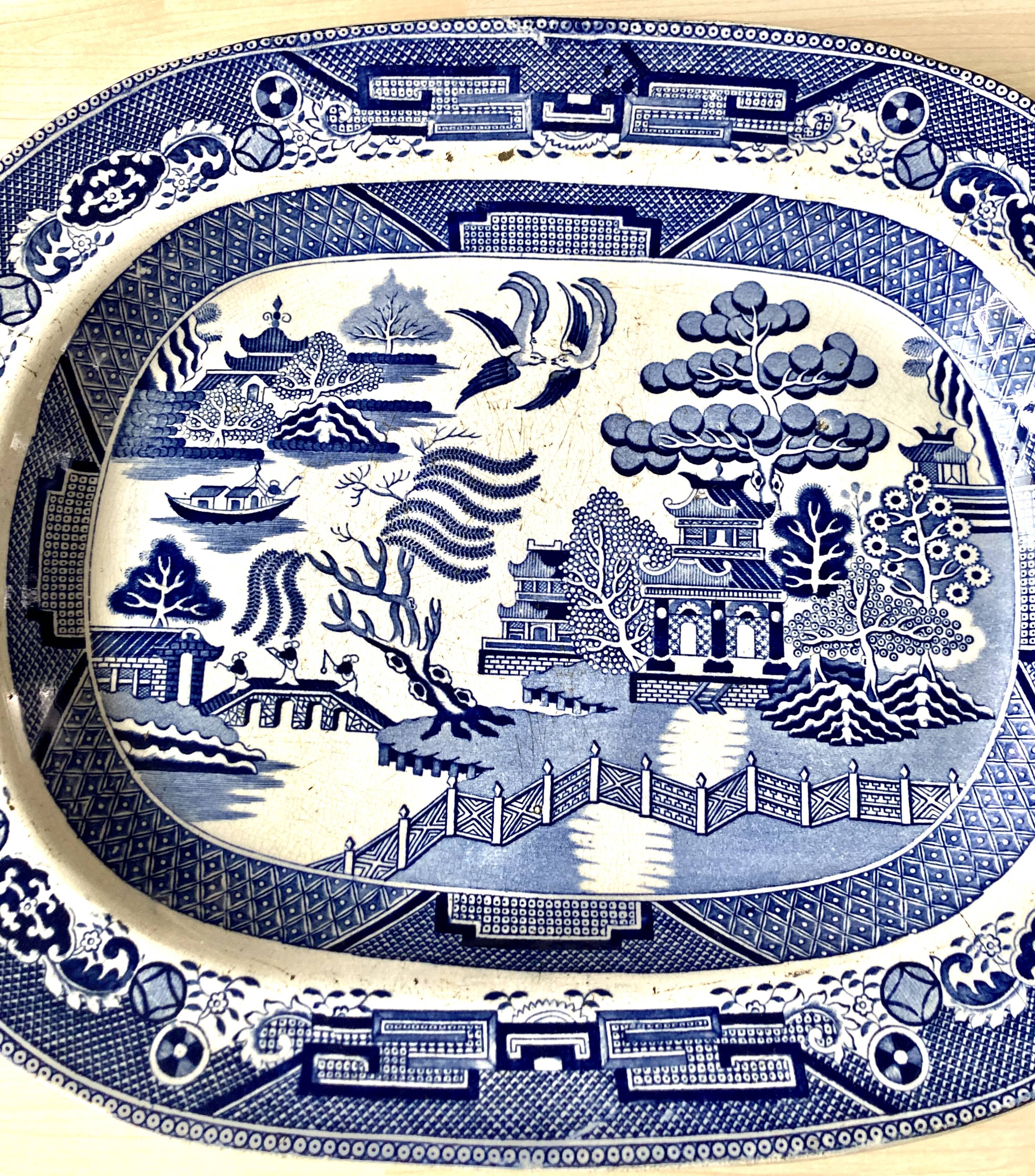 Large English Staffordshire Earthenware Dish in Blue and White Willow, Late 19th Century