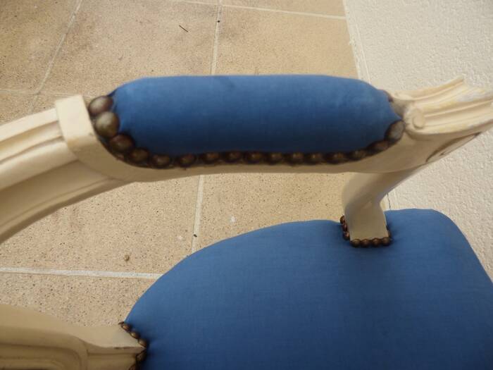 Cabriolet armchair in lacquered wood trimmed in blue satin, Louis XV style