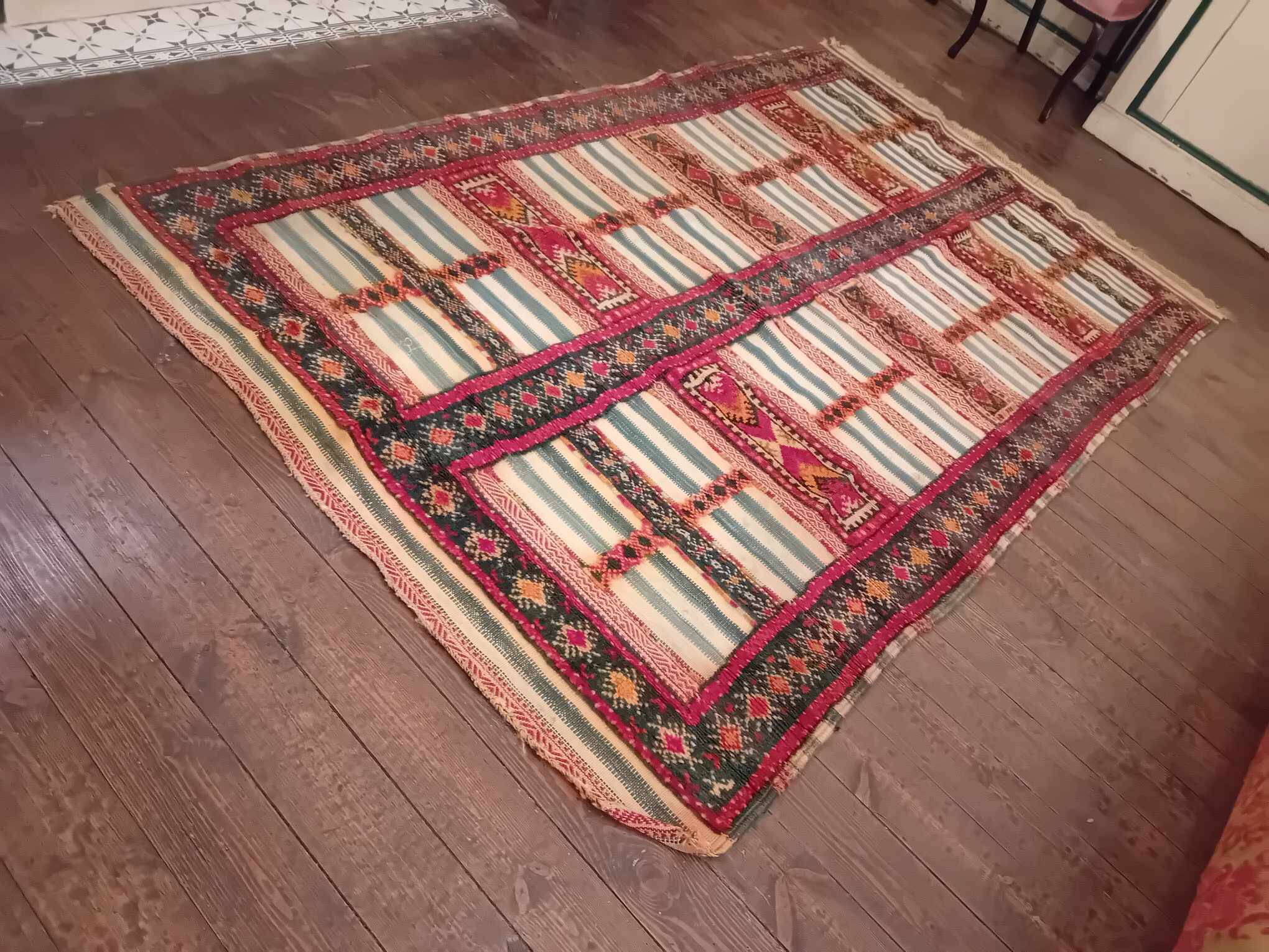 Handmade Taznakht Berber Kilim Rug 237x144cm
