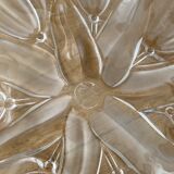Glass presentation dish with floral pattern