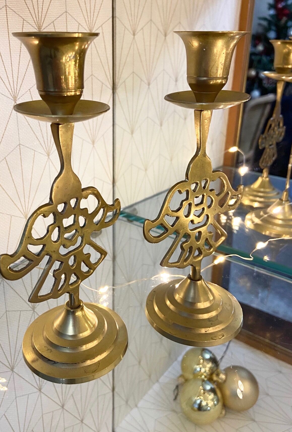 Lot 2 golden candle holders