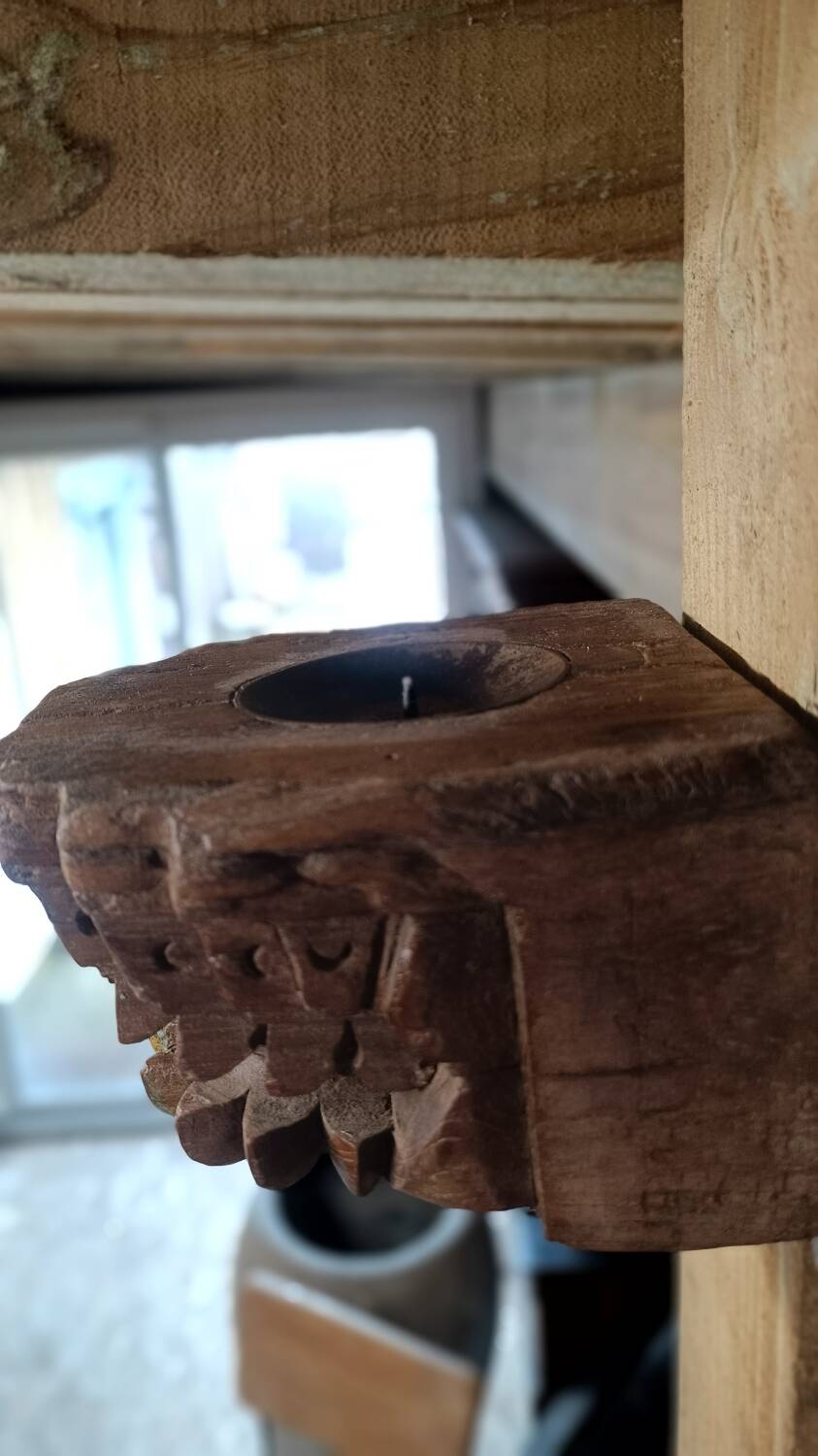 Piece of recycled teak Indian door (corner of the door frame) transformed into a candle holder