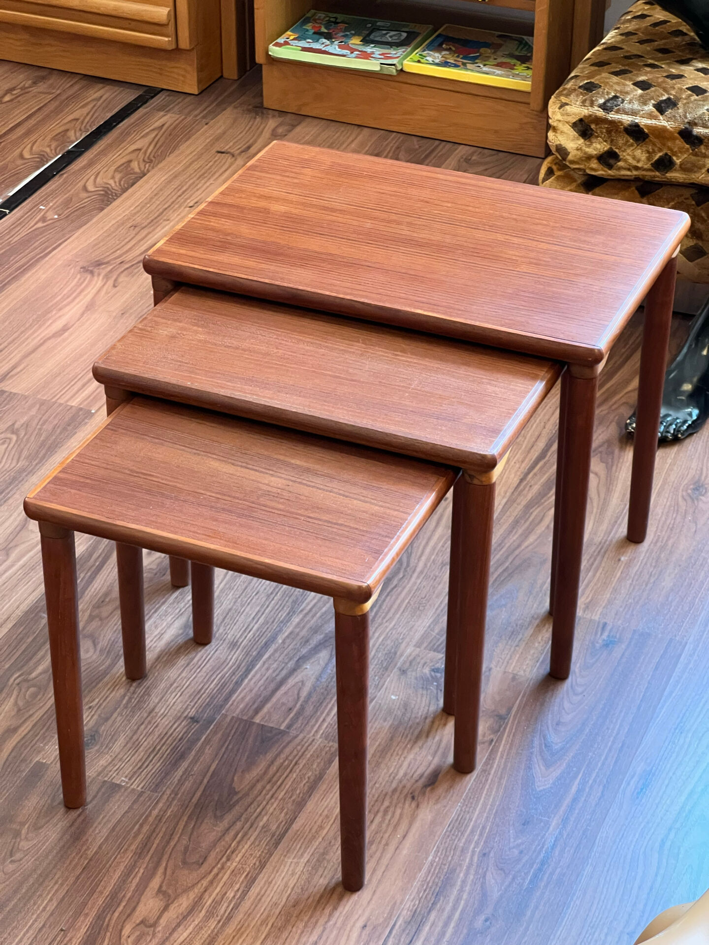 Nestable teak tables