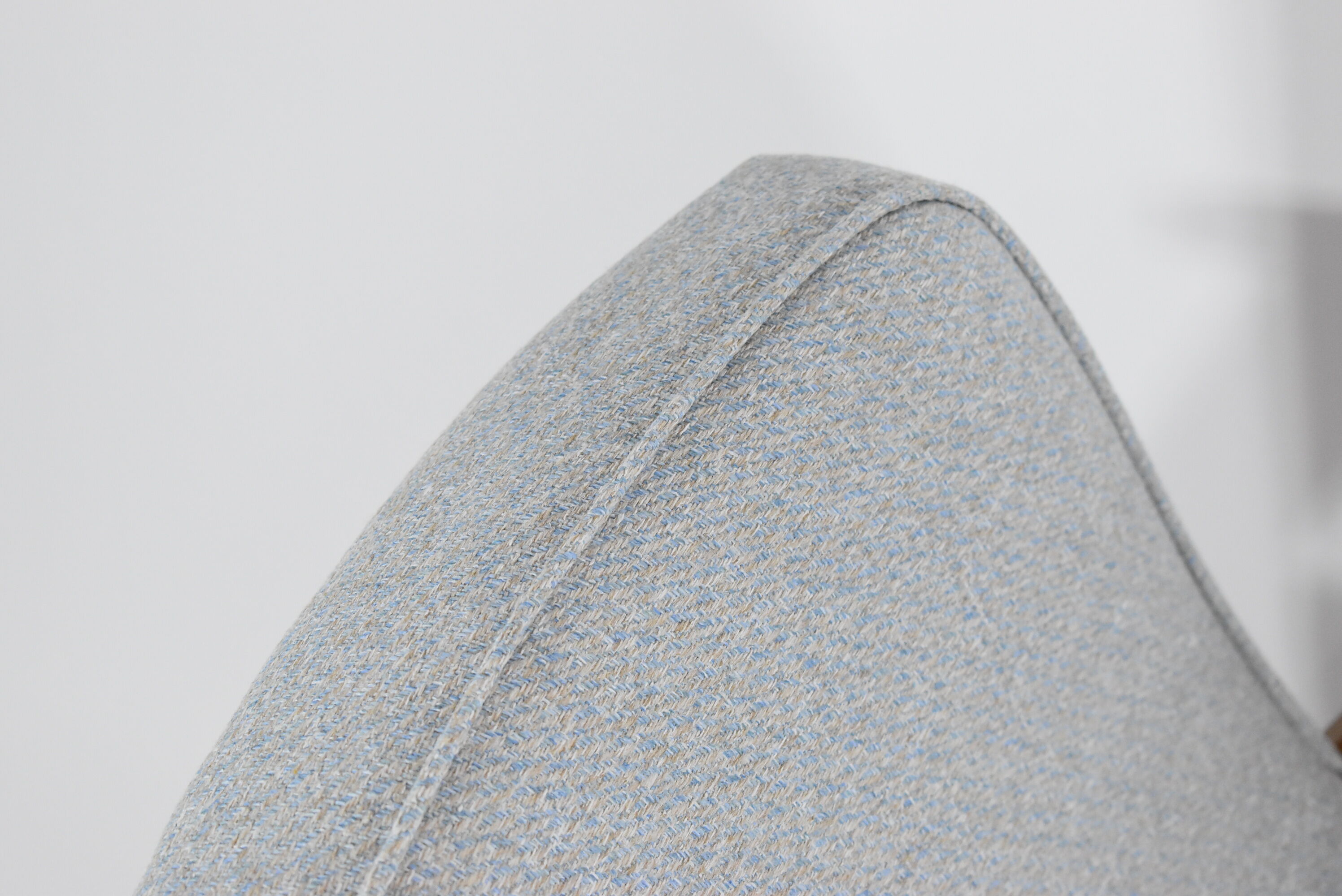 Fauteuil vintage 366, designer J. Chierowski, années 1960, bleu