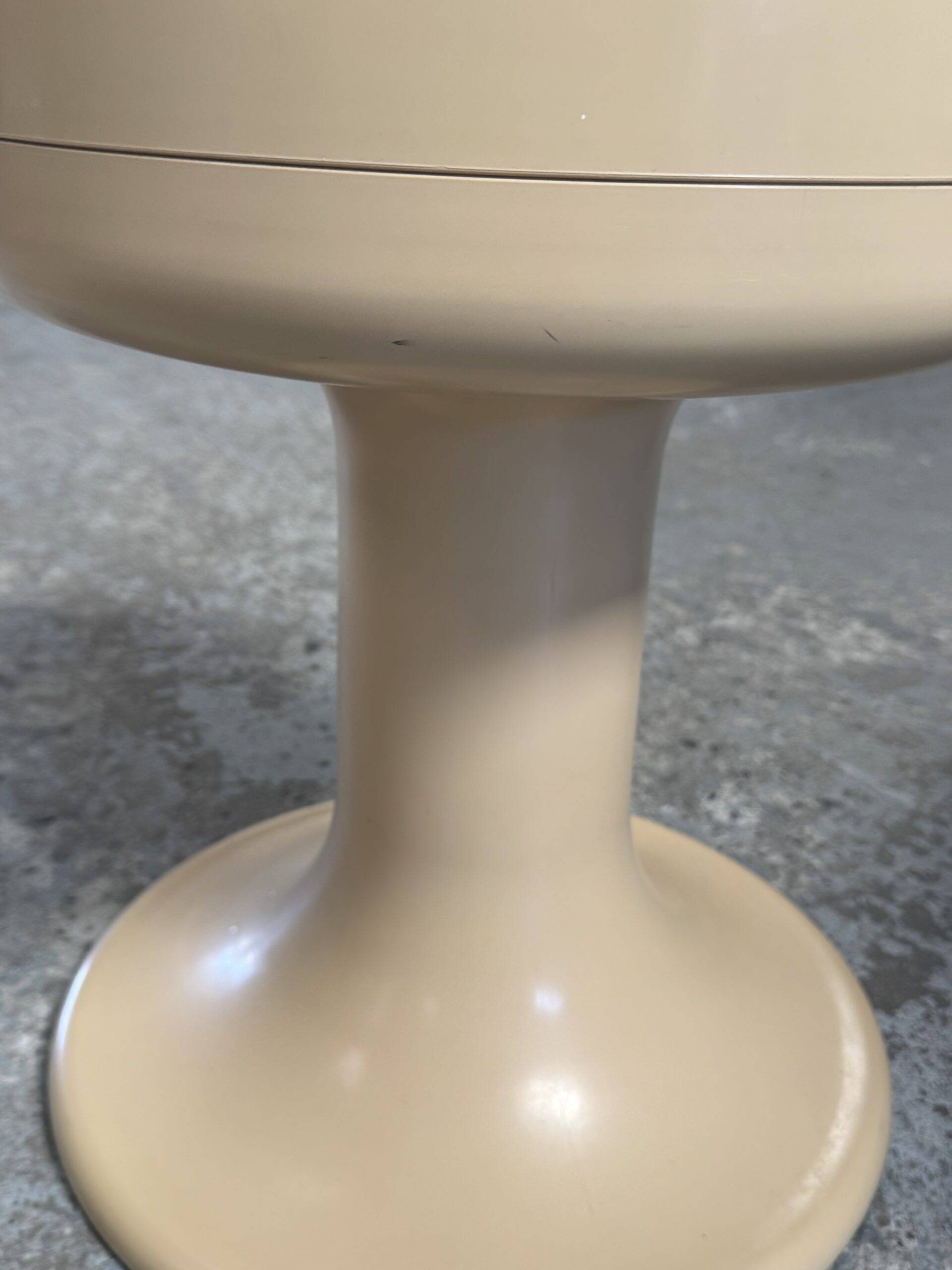 Tabouret space age